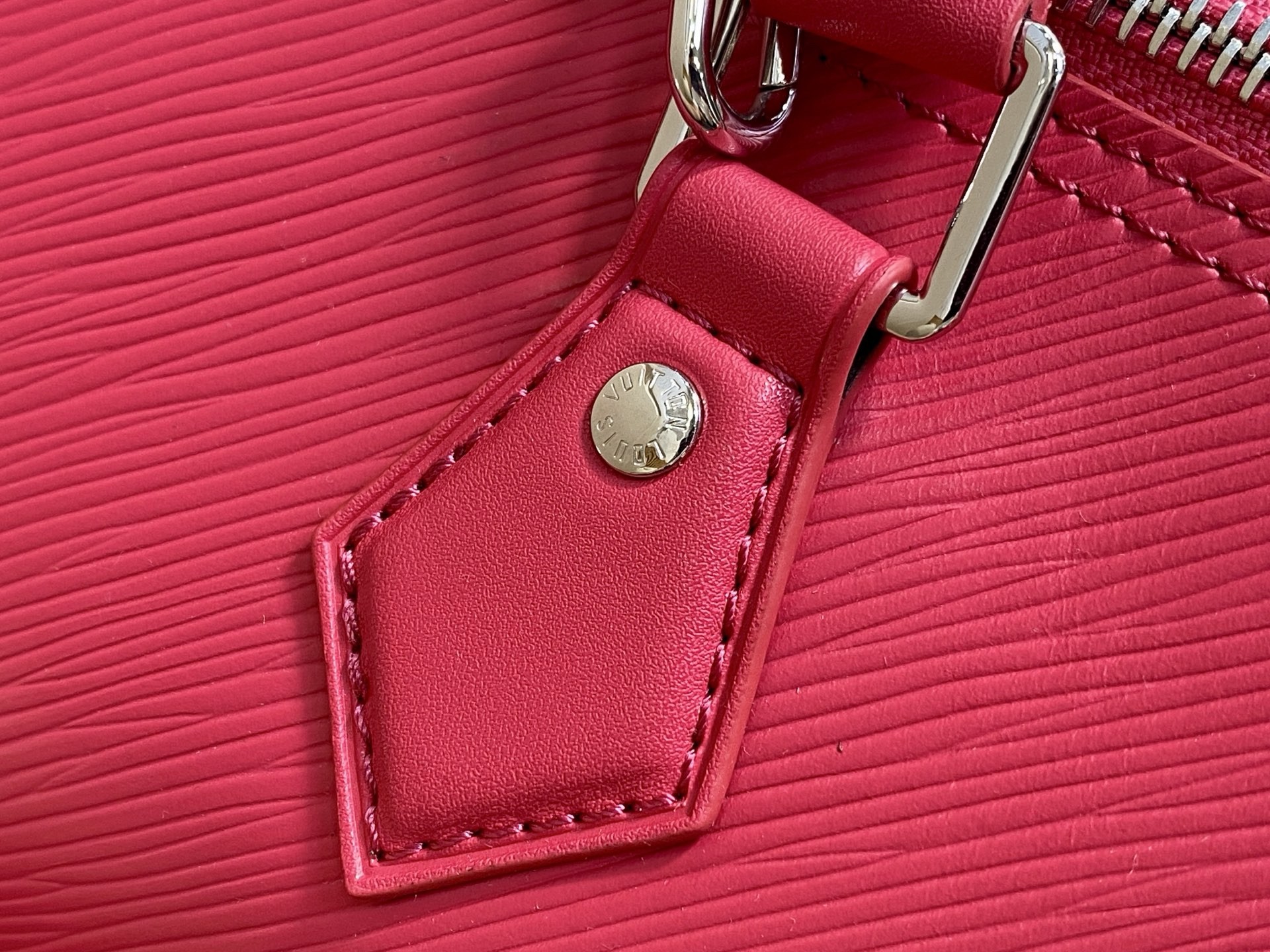L X V Speedy soft 30 M29096 21x17x30cm detail 11