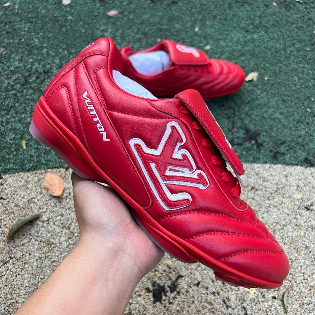 LOUIS VUITTON Footprint Soccer lv足球鞋红色 尺码：39-45   52