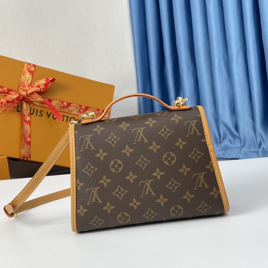 L X V Nicolas Ghesquière M44919 Size:23.5×18×9cm detail 3