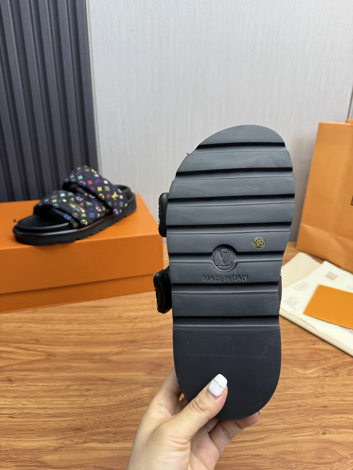 L X V SLIPPERS detail 8