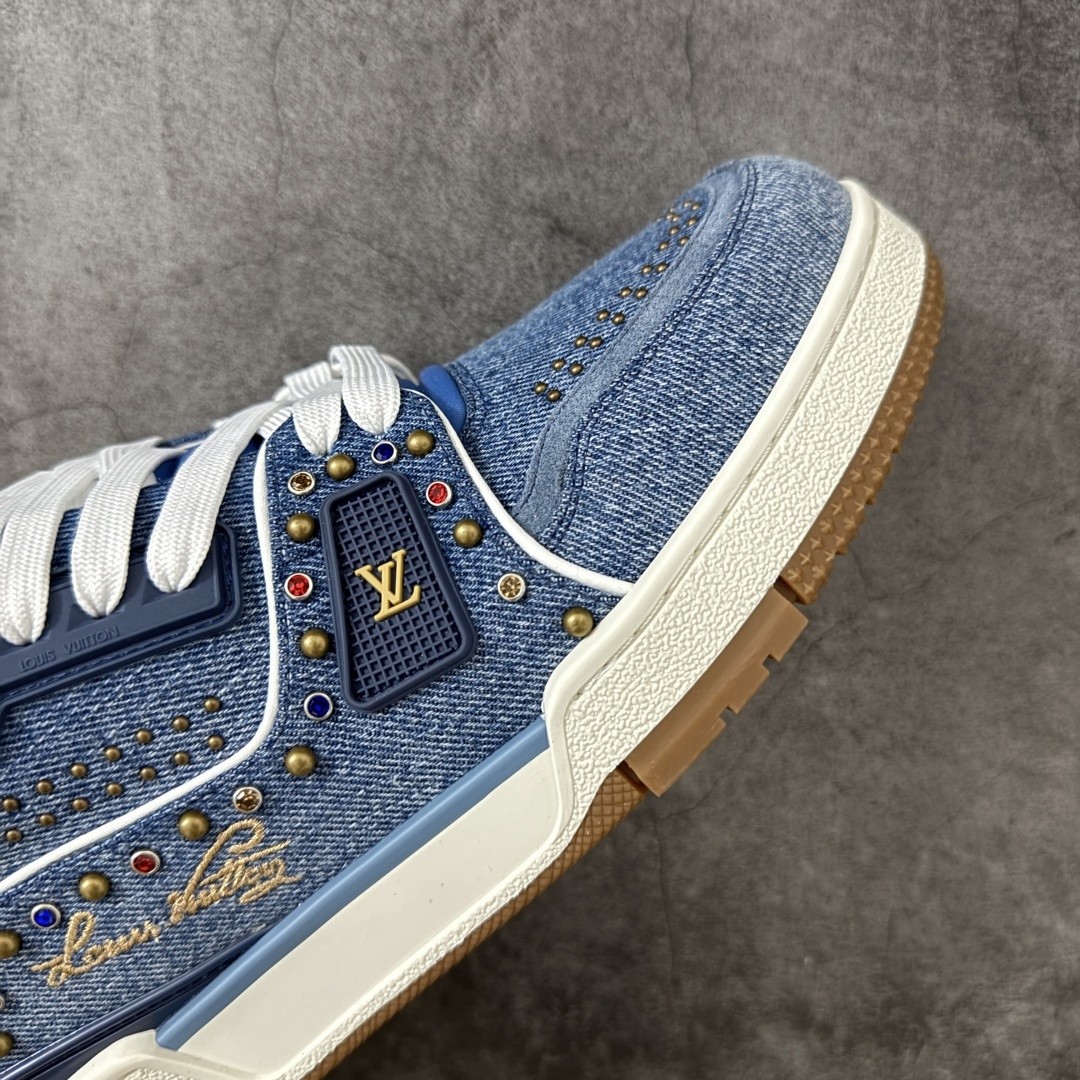 L X V Sneakers detail 6