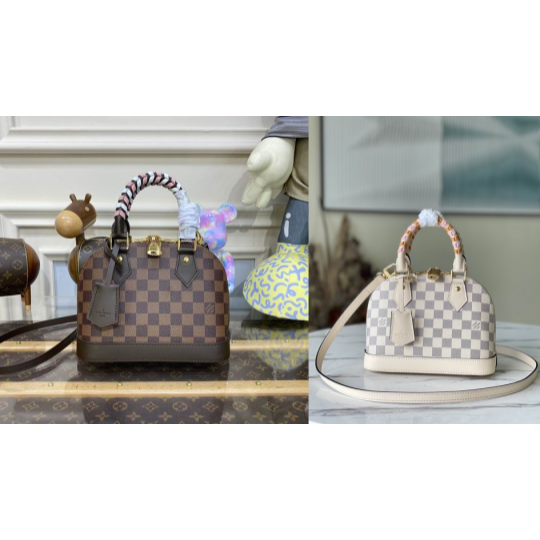 L X V Handbag 23.5x17.5zx11.5cm