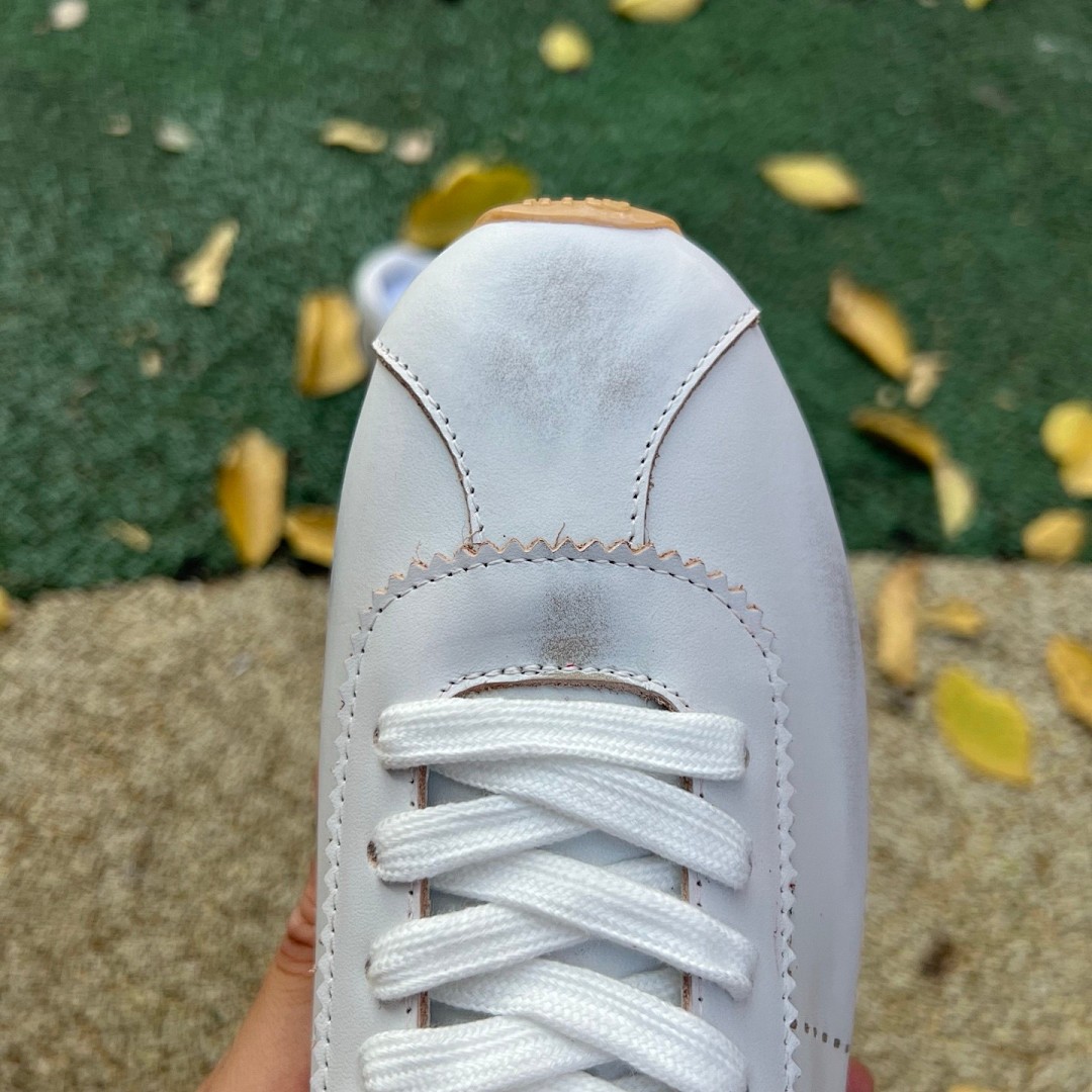 MIU MIU缪缪 Plume 皮革米白 运动鞋 尺码：35-40   38