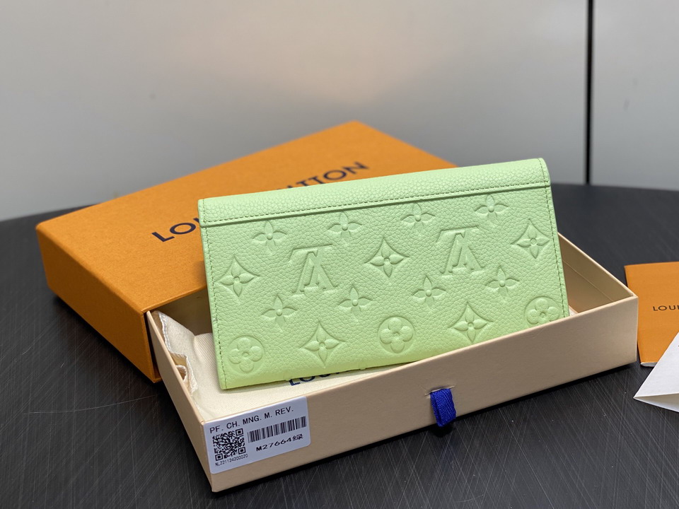 L X V Wallets(Multiple sizes) detail 12