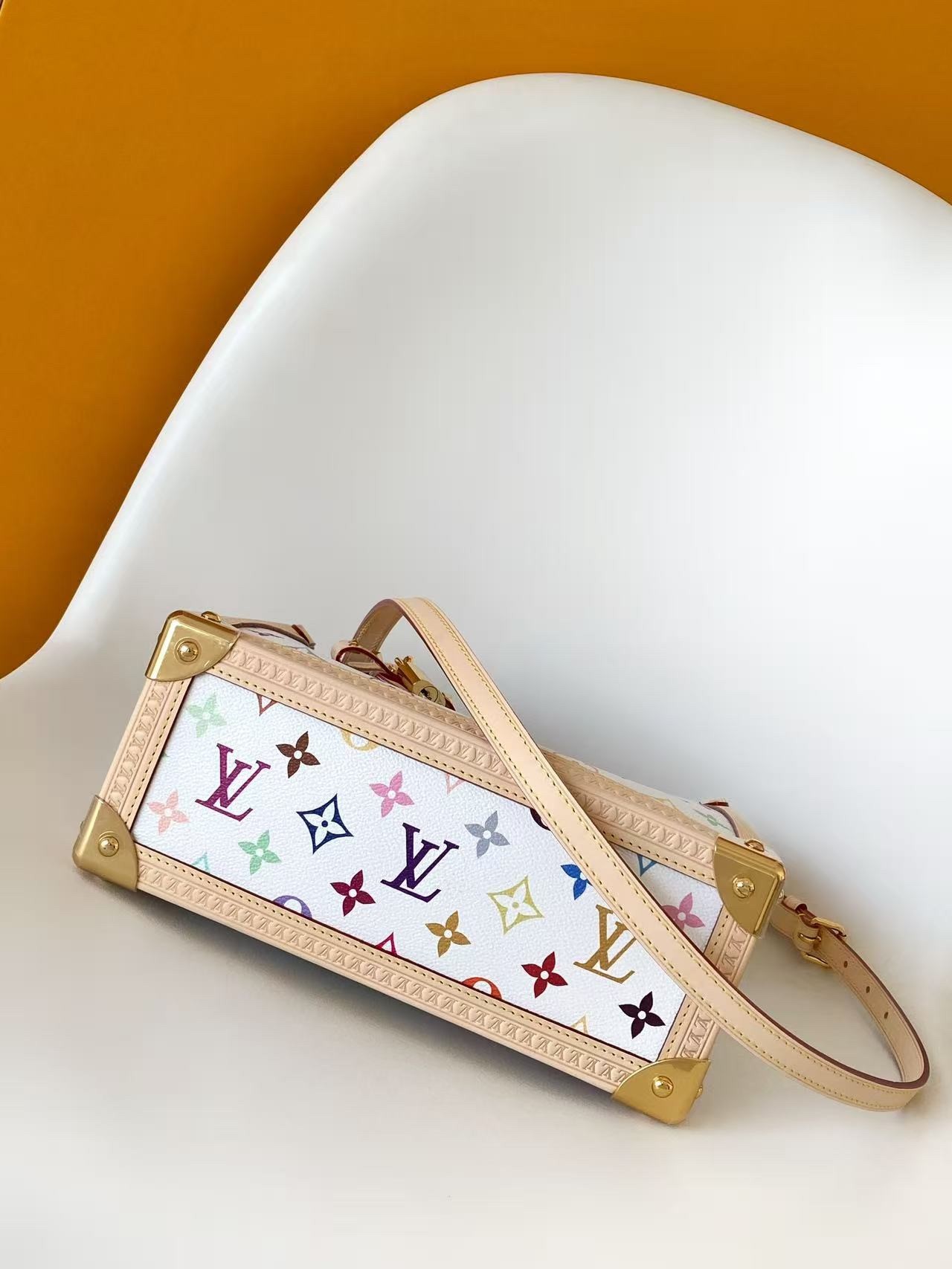 L X V x TM ONTHEGO M27580 Size:25x19x11.5cm detail 4