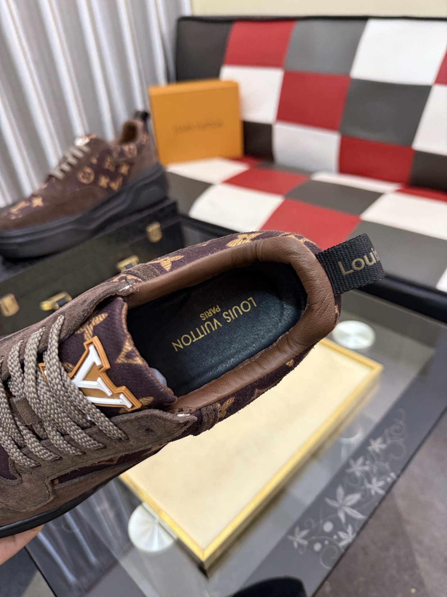 L X V Sneakers detail 8