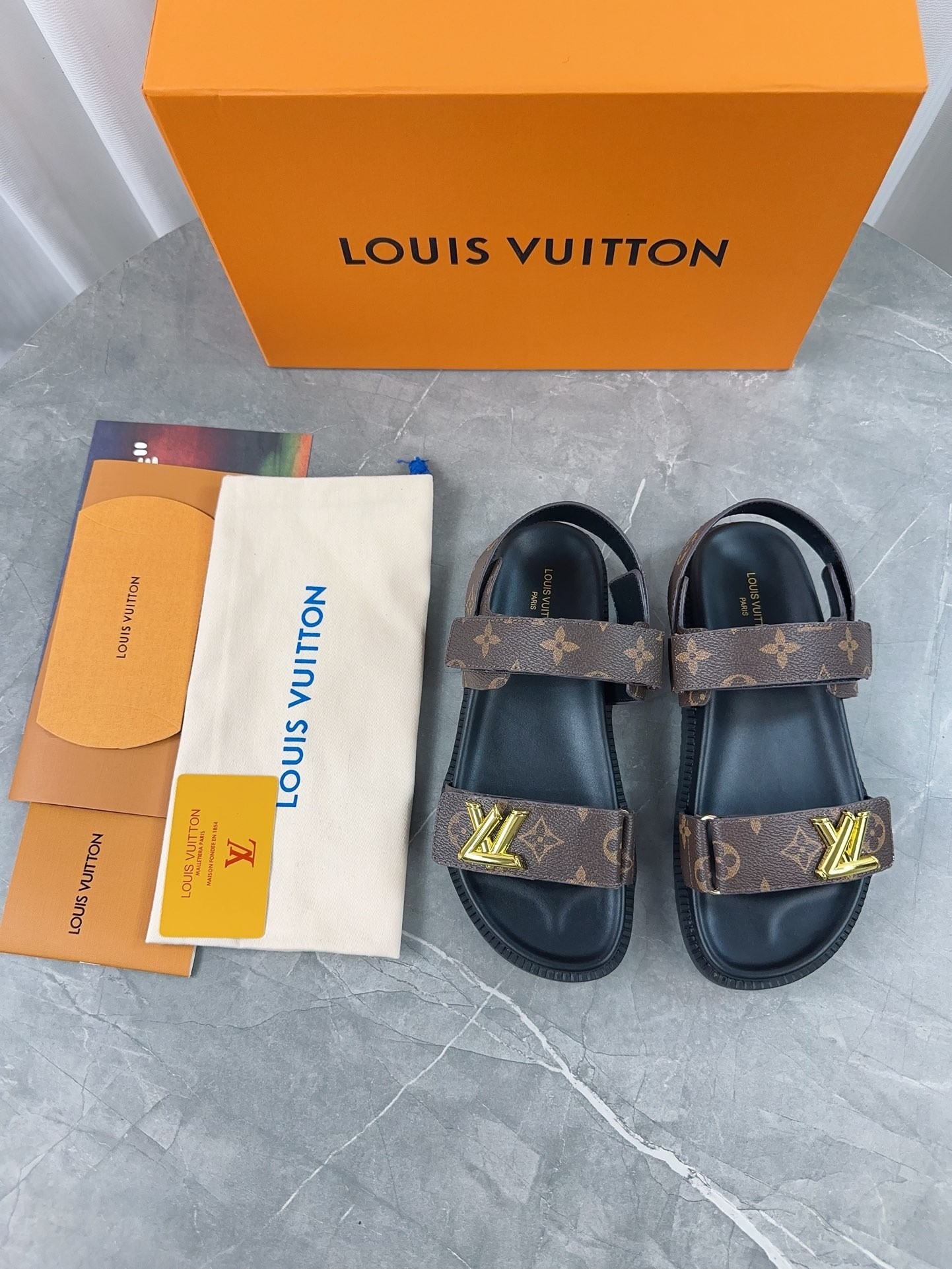 L X V SLIPPERS(Multiple colors) detail 16
