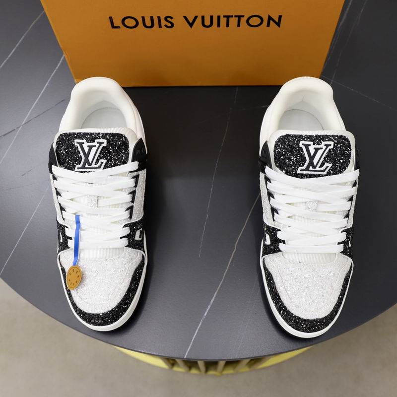 L X V Trainers Sneakers detail 2