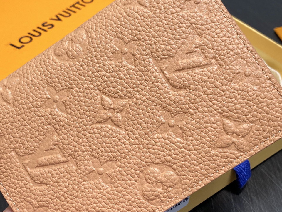 L X V Wallets(Multiple sizes) detail 39
