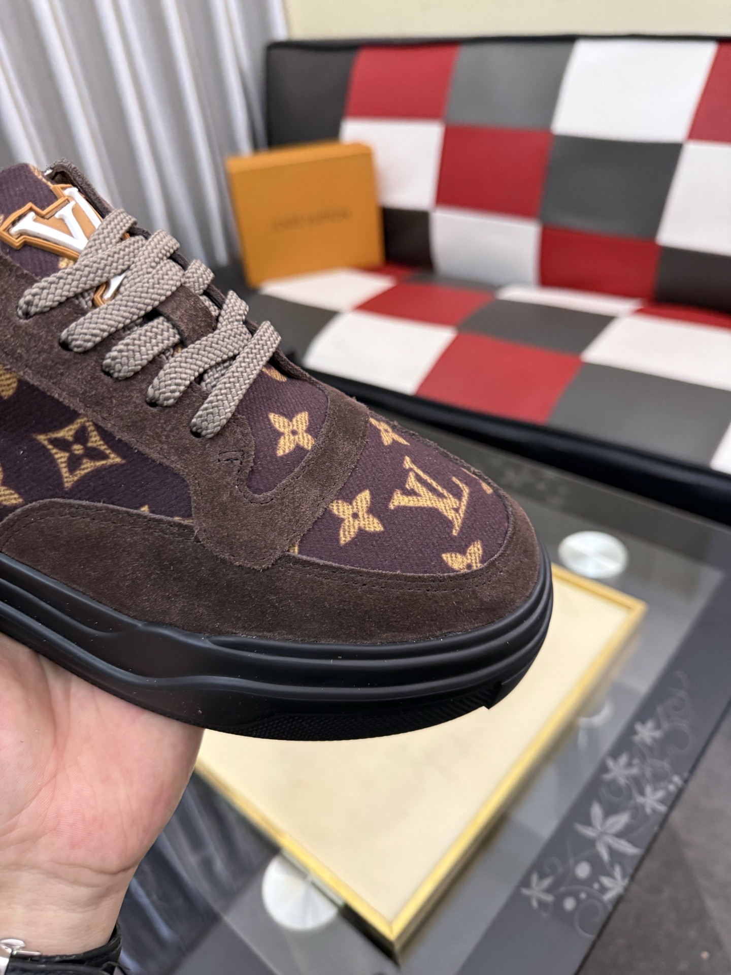 L X V Sneakers detail 6