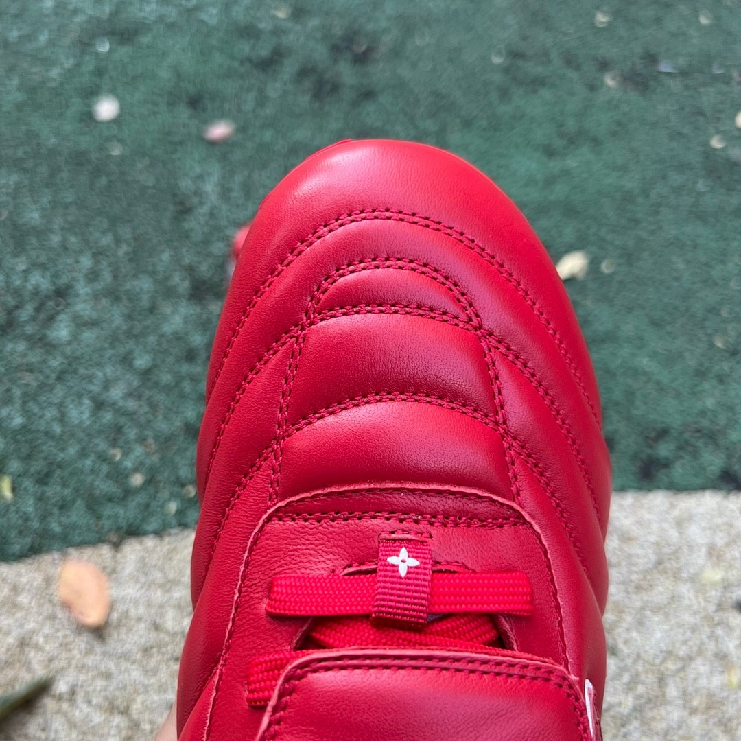 LOUIS VUITTON Footprint Soccer lv足球鞋红色 尺码：39-45   52