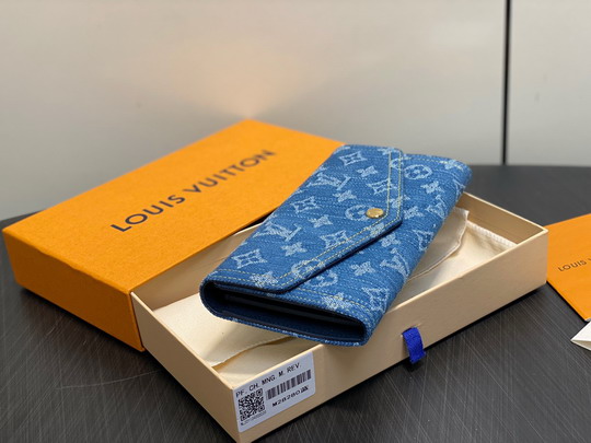 L X V Wallets(Multiple sizes) detail 4