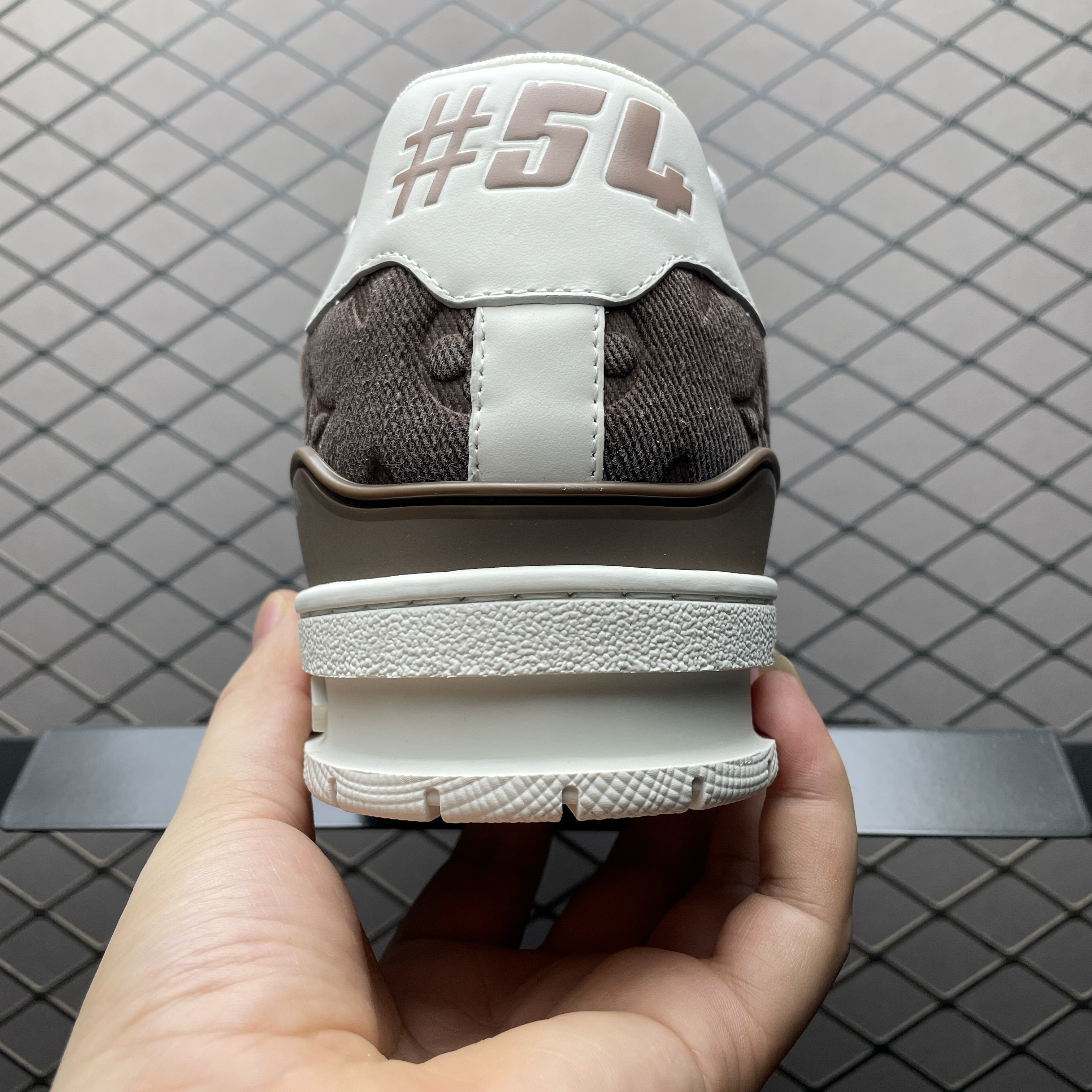 L X V TRAINER SNEAKERS detail 2