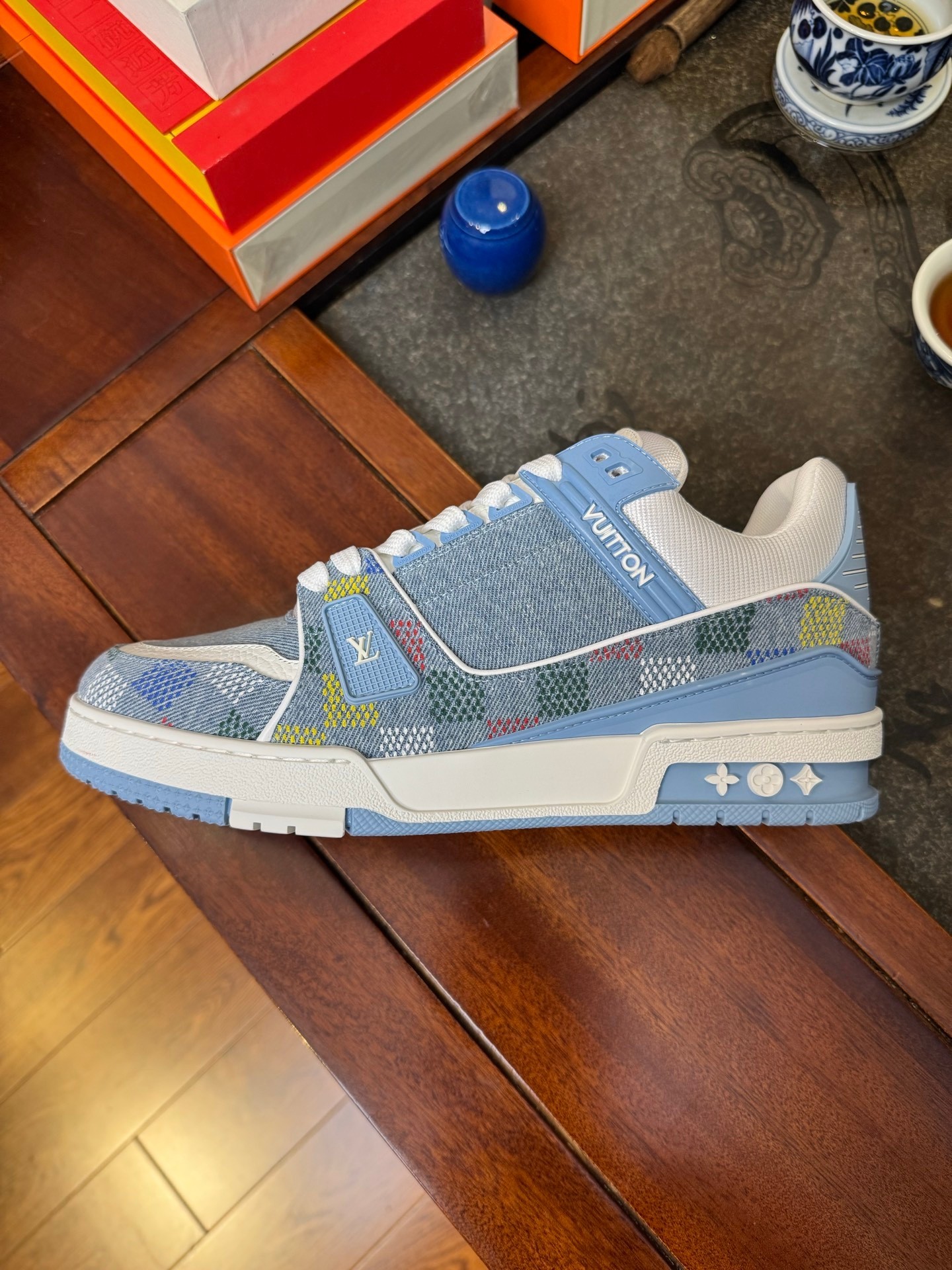 LV Trainer  仔蓝三彩棋盘格 尺码：36-46  48