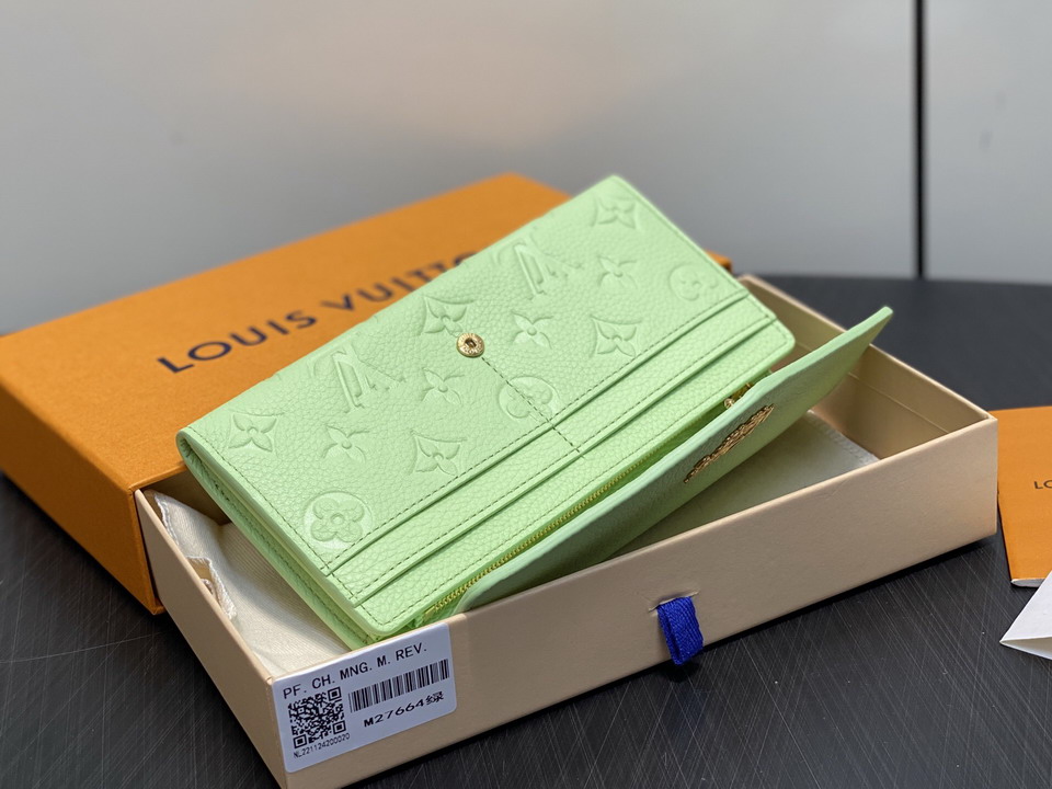 L X V Wallets(Multiple sizes) detail 17