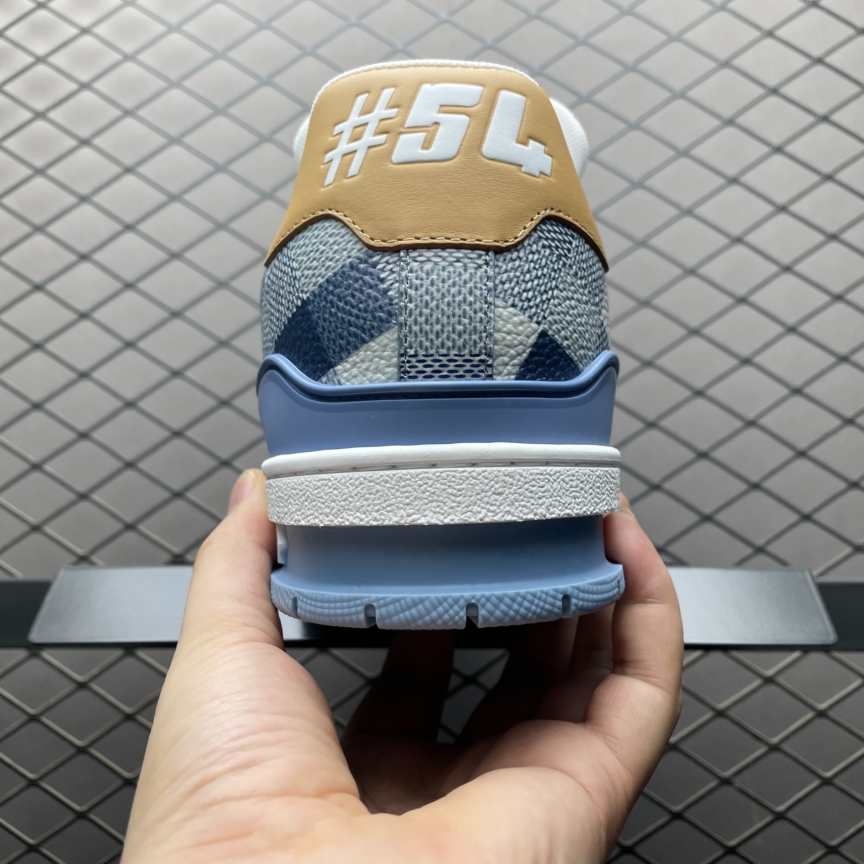 L X V 26ss TRAINER Sneakers detail 2