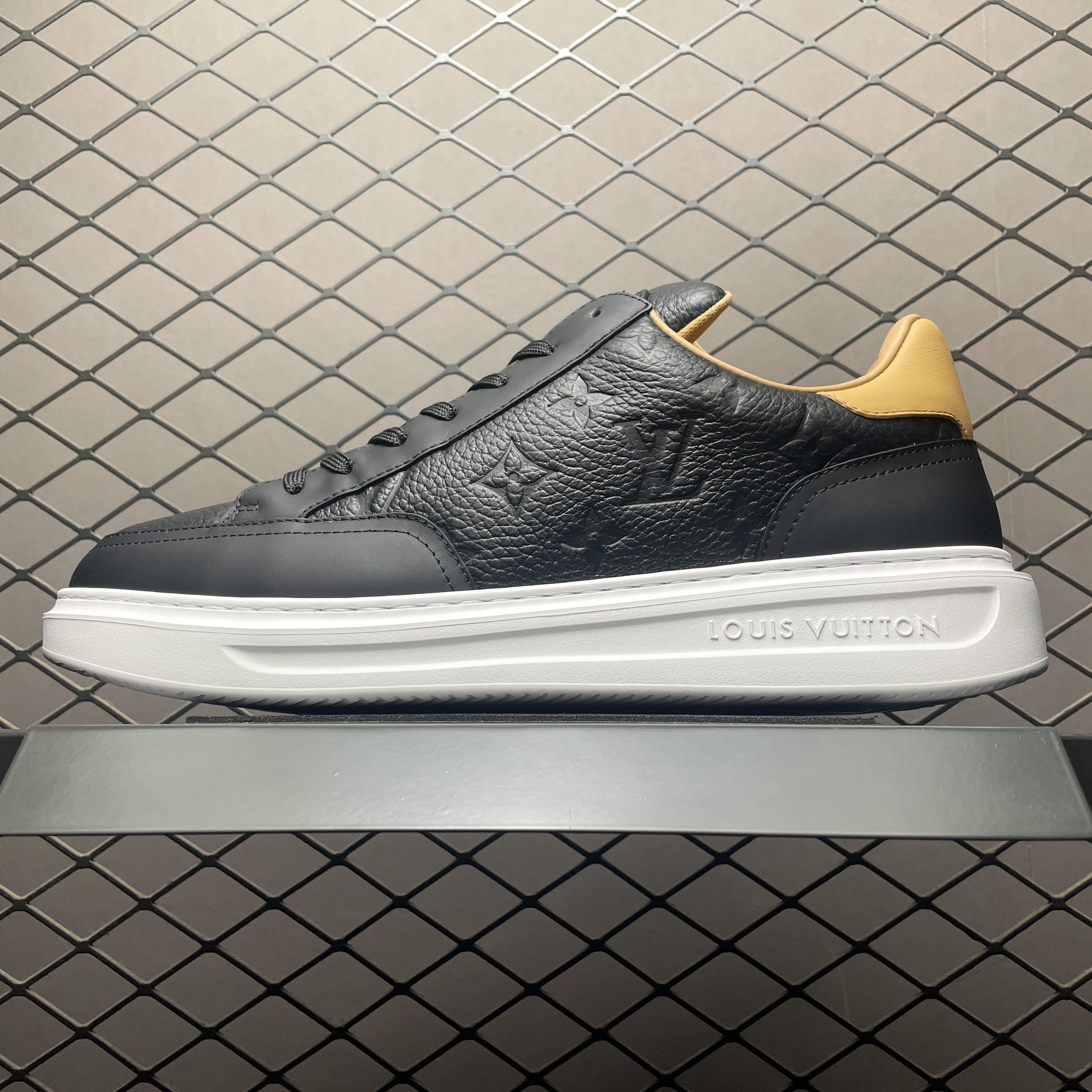 L X V Beverly Hills SNEAKERS