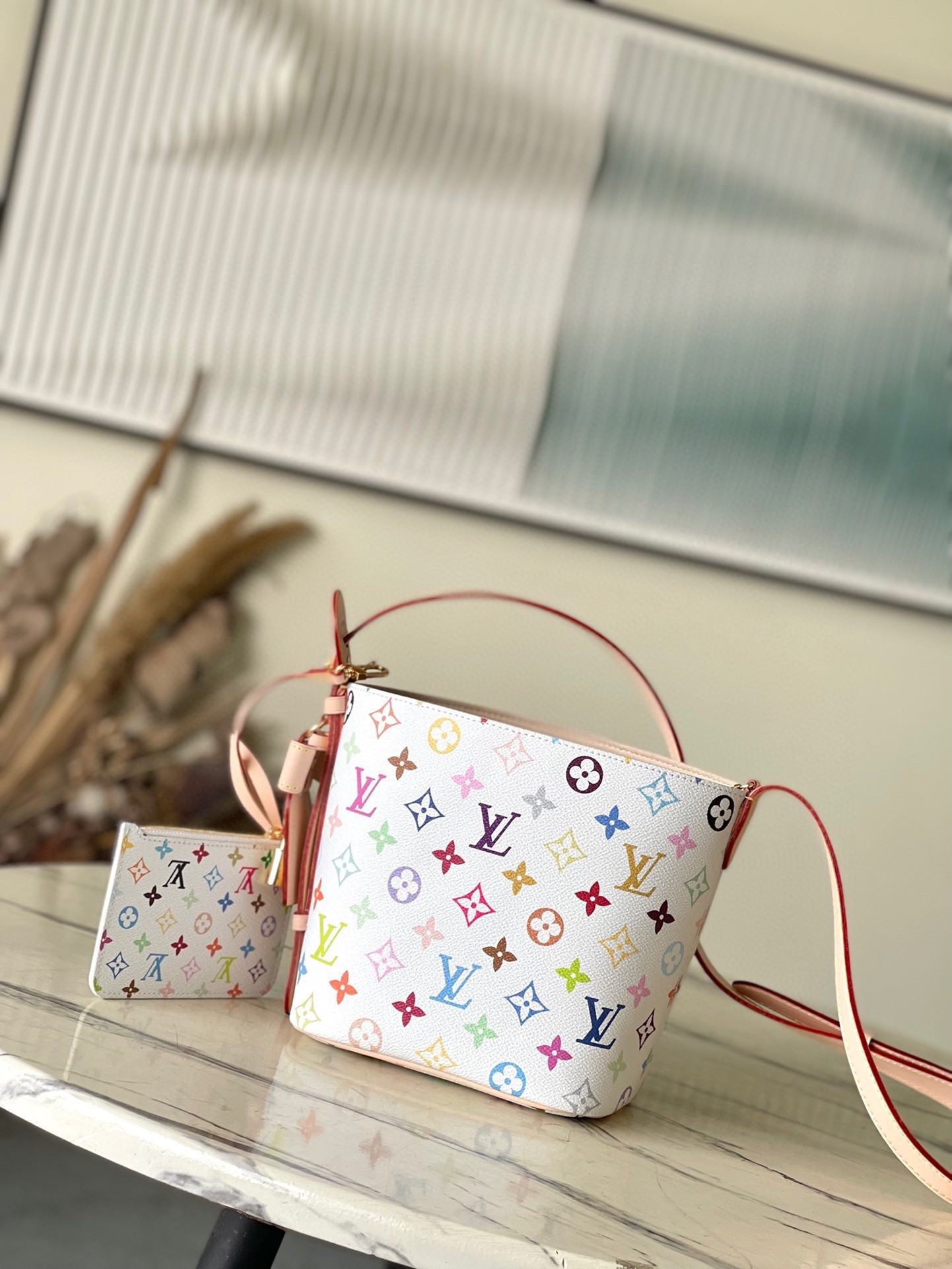 L X V All in BB M13089 Size：18x12x16cm