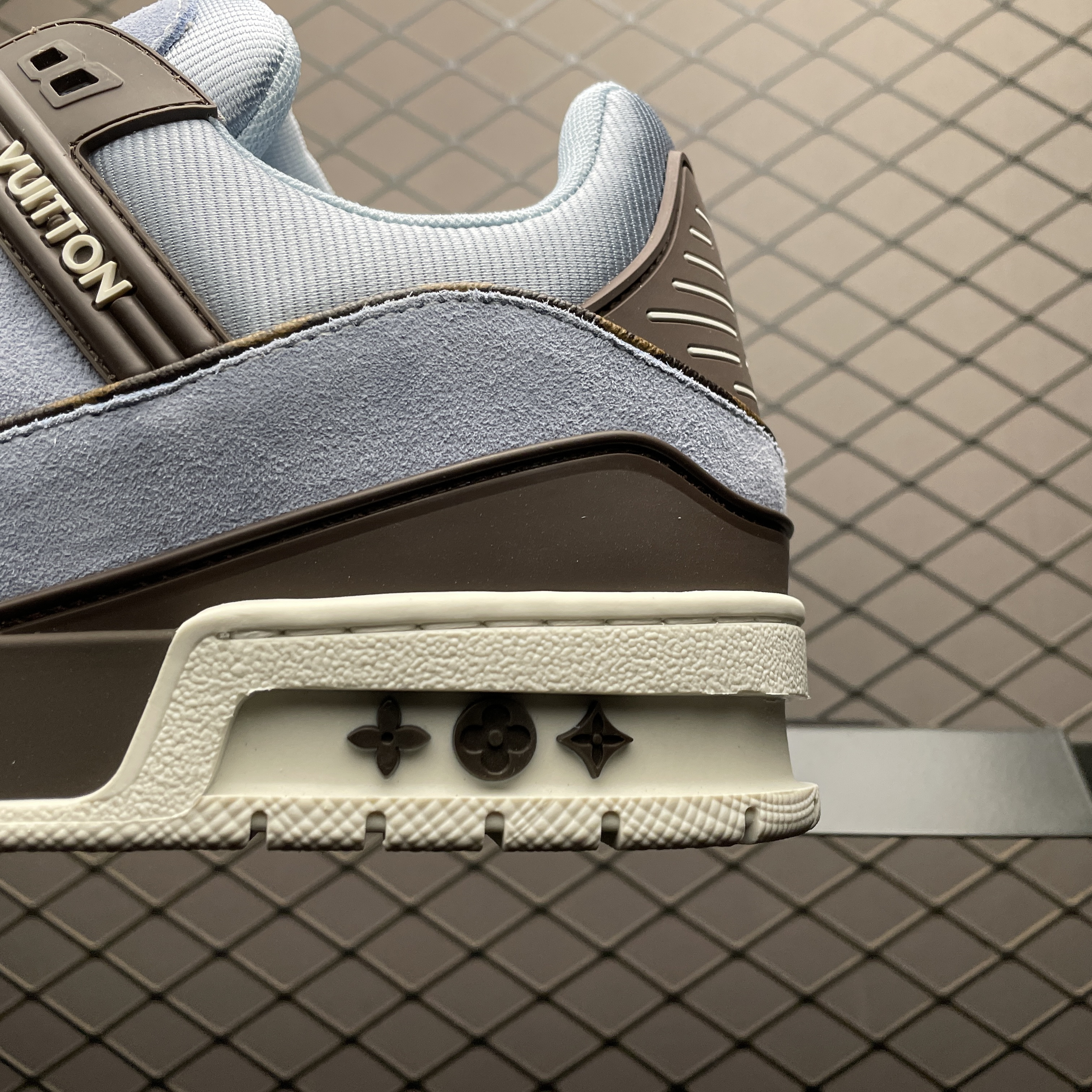 L X V TRAINER SNEAKERS detail 4