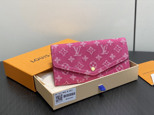 L X V Wallets(Multiple sizes) detail 2