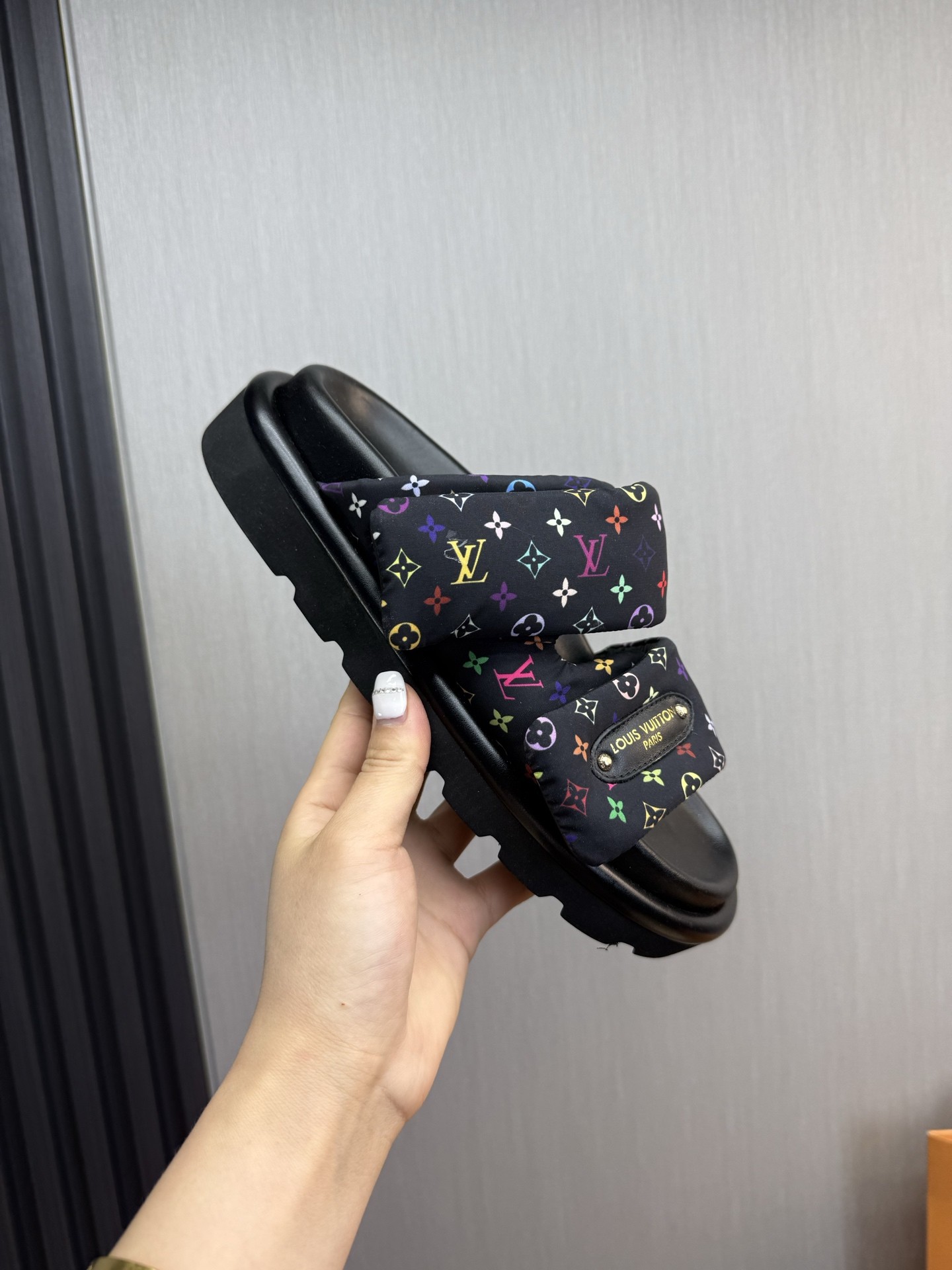 L X V SLIPPERS detail 6