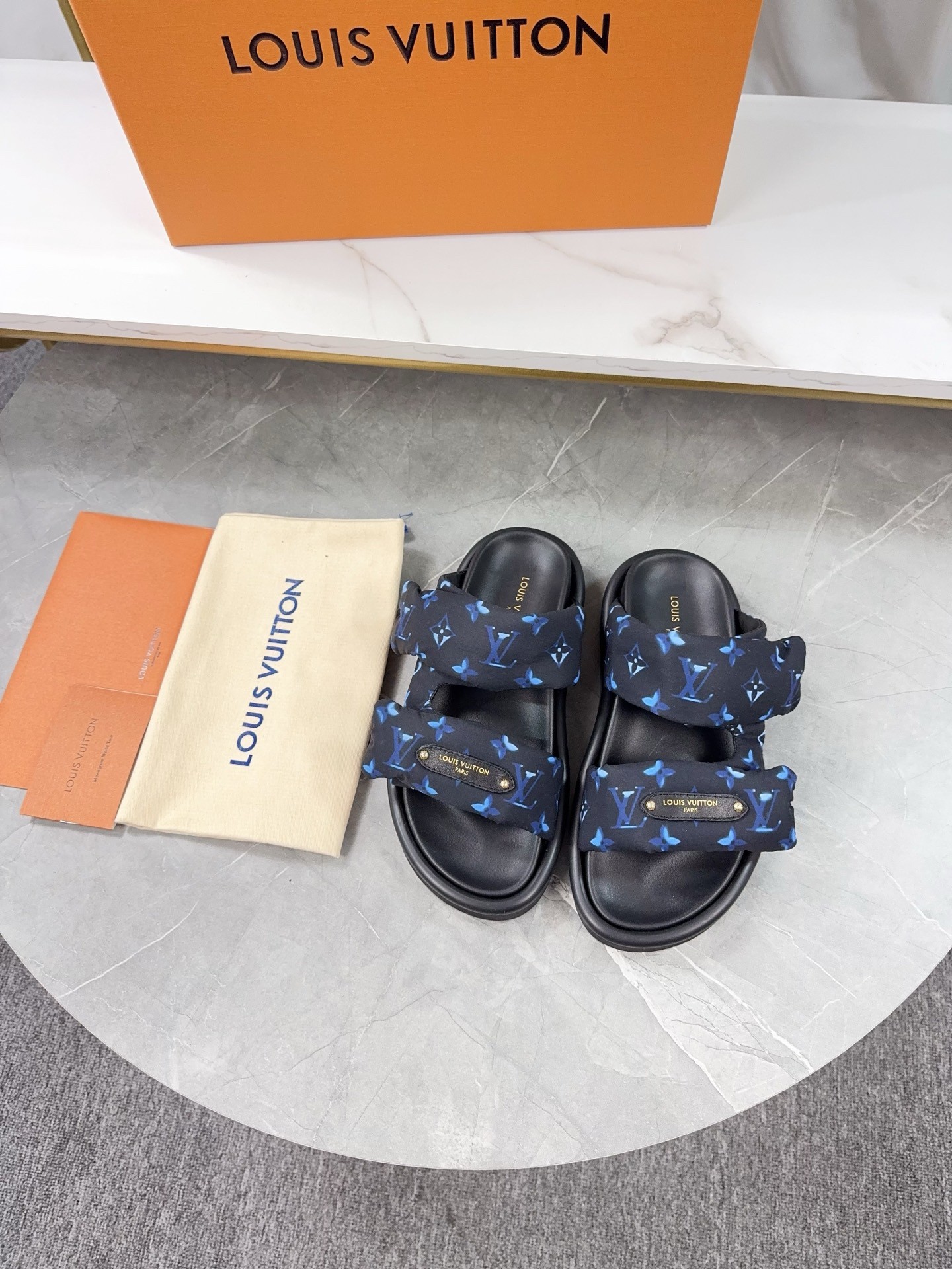 L X V SLIPPERS(Multiple colors) detail 14