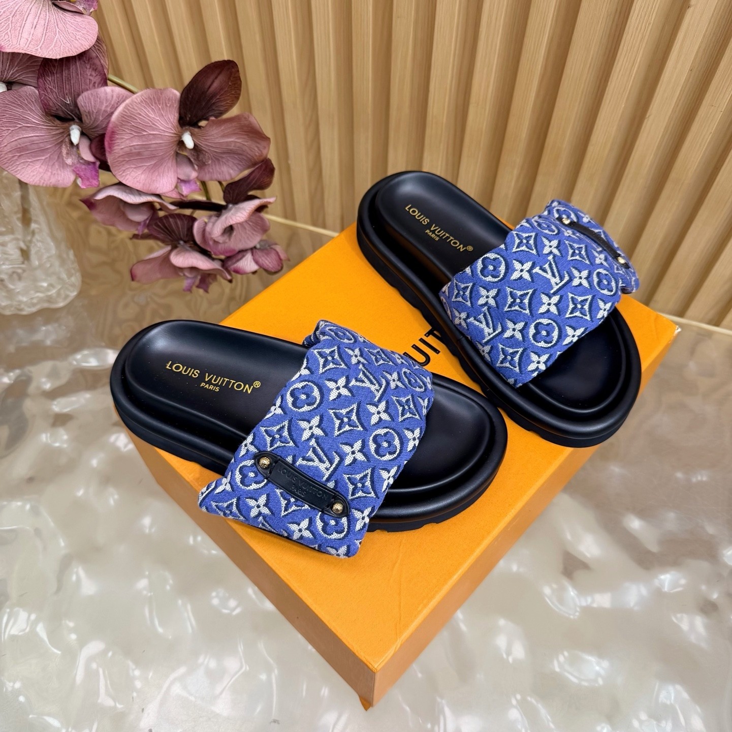 L X V SLIPPERS detail 7