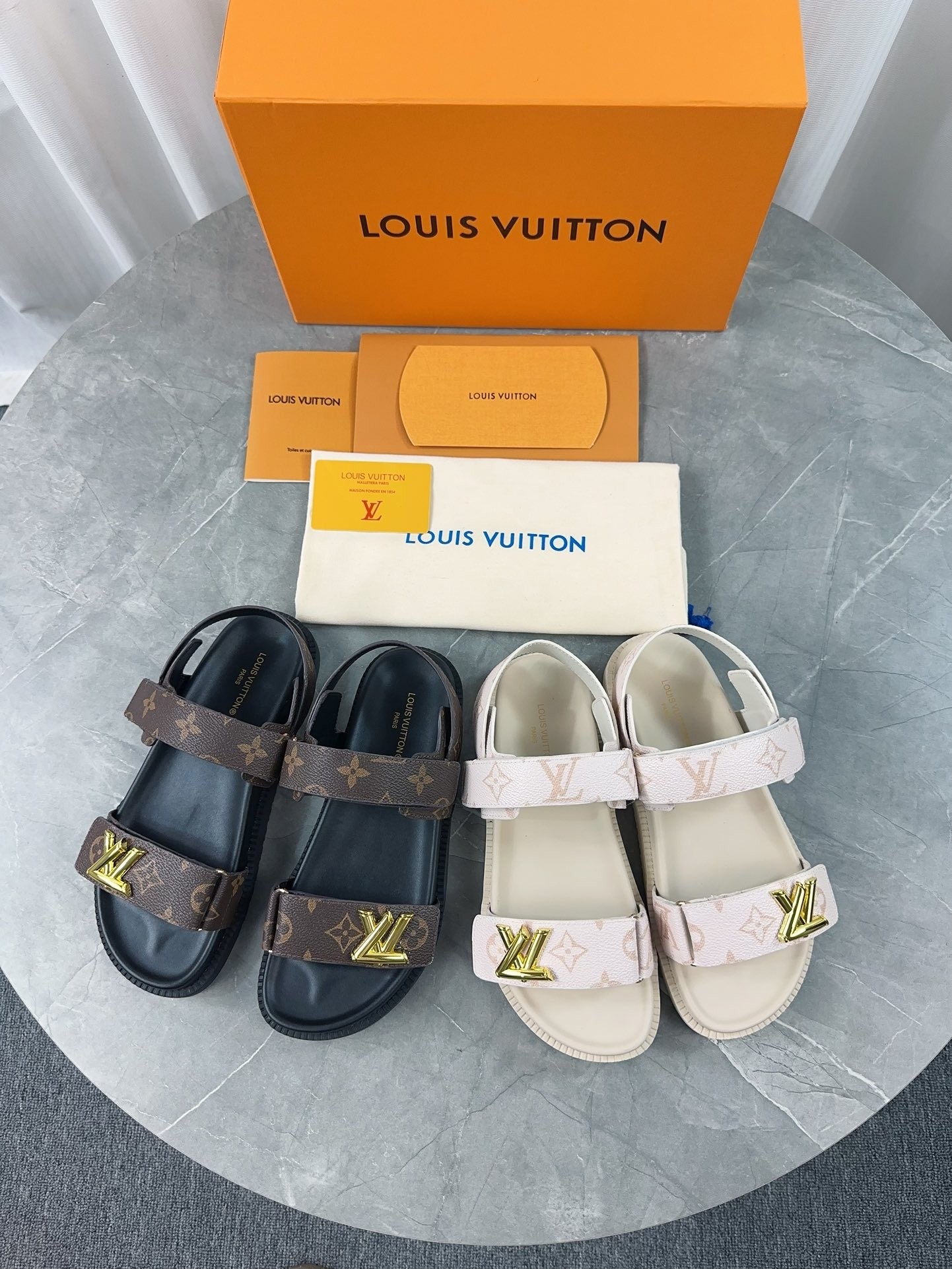 L X V SLIPPERS（Multiple colors）