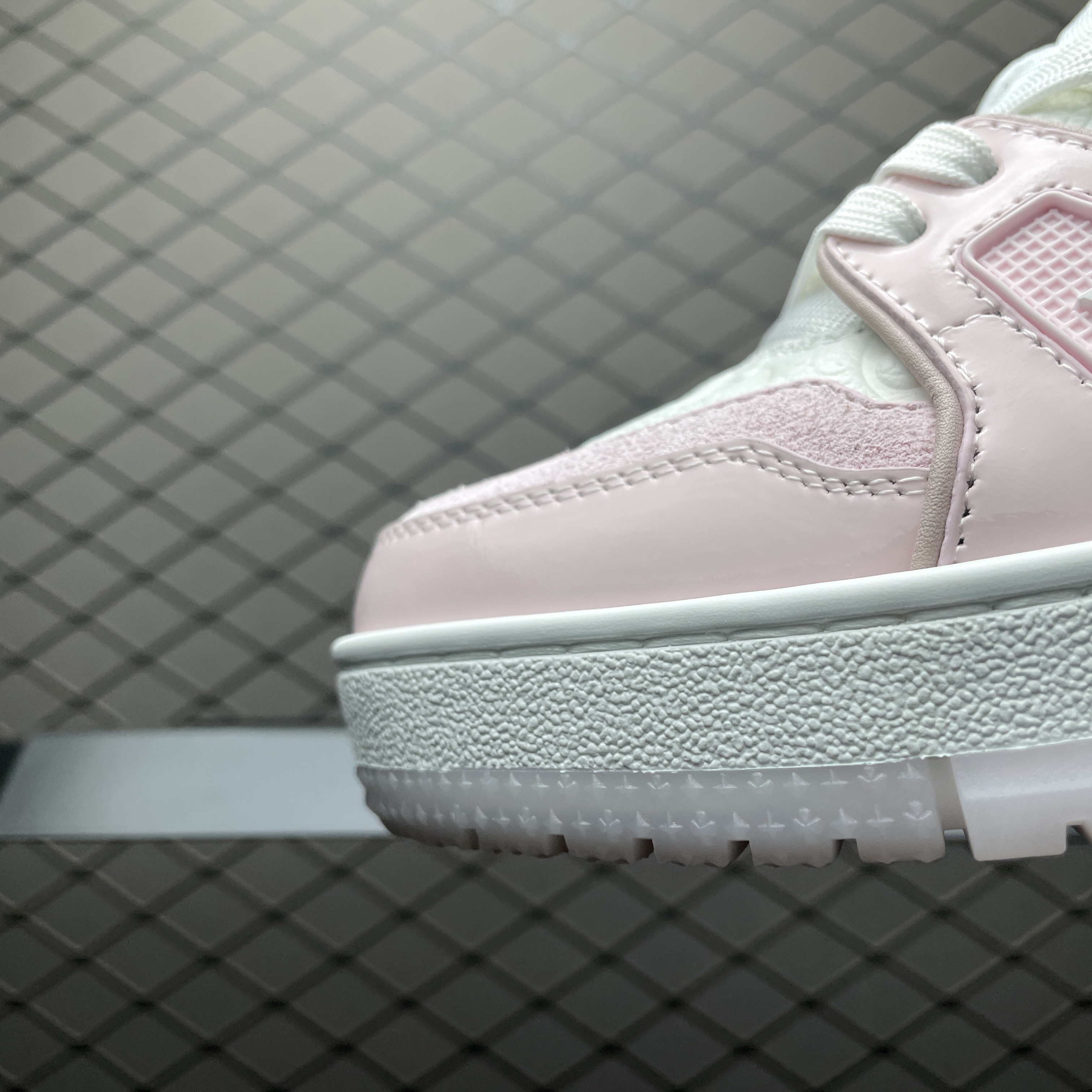 L X V TRAINER Sneaker detail 6