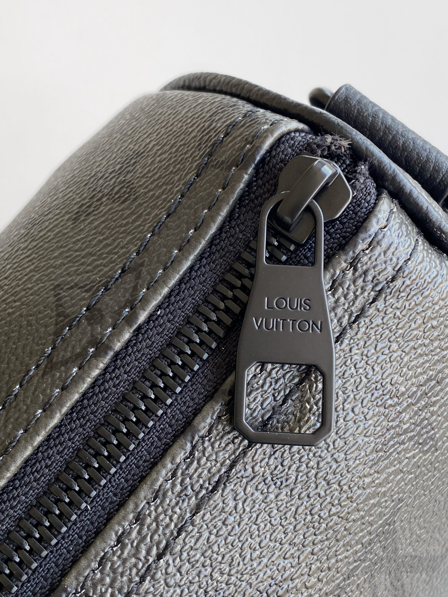 L X V Keepall Bandoulière 25 M12684 Size:25x15x11cm detail 6