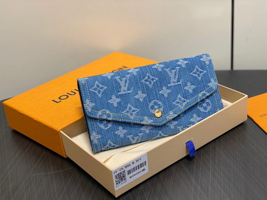 L X V Wallets(Multiple sizes) detail 2