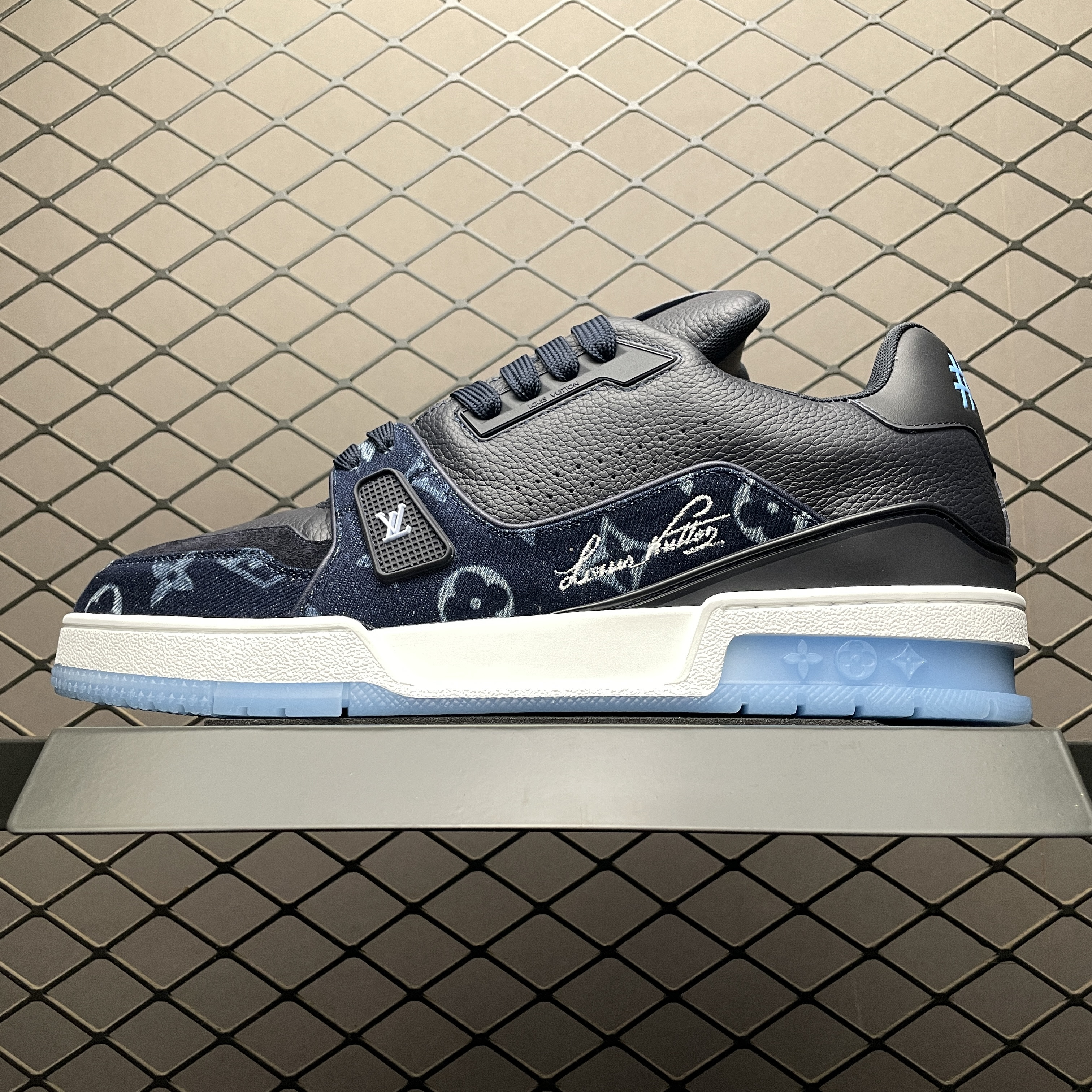 L X V TRAINER Sneaker