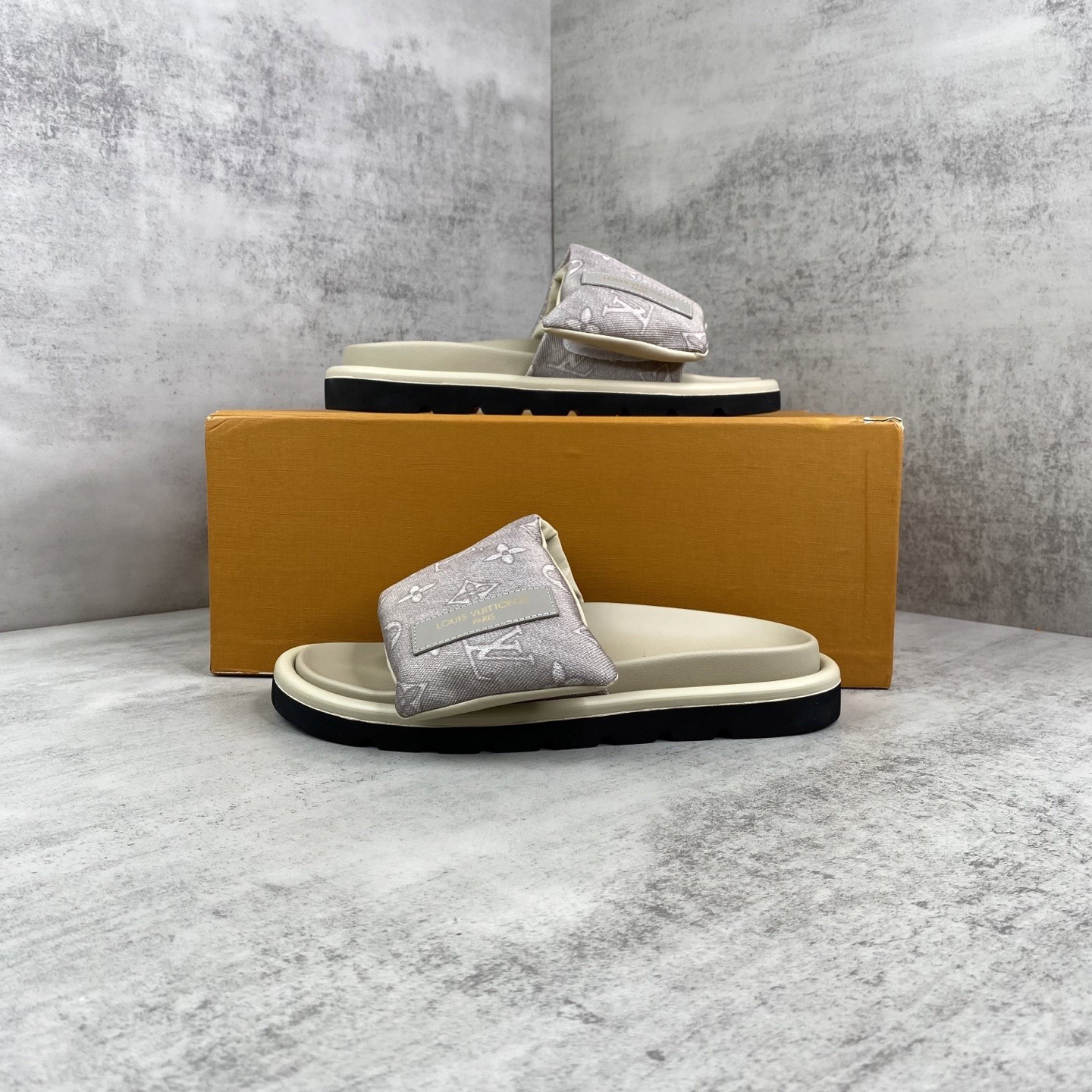 L X V SLIPPERS detail 6