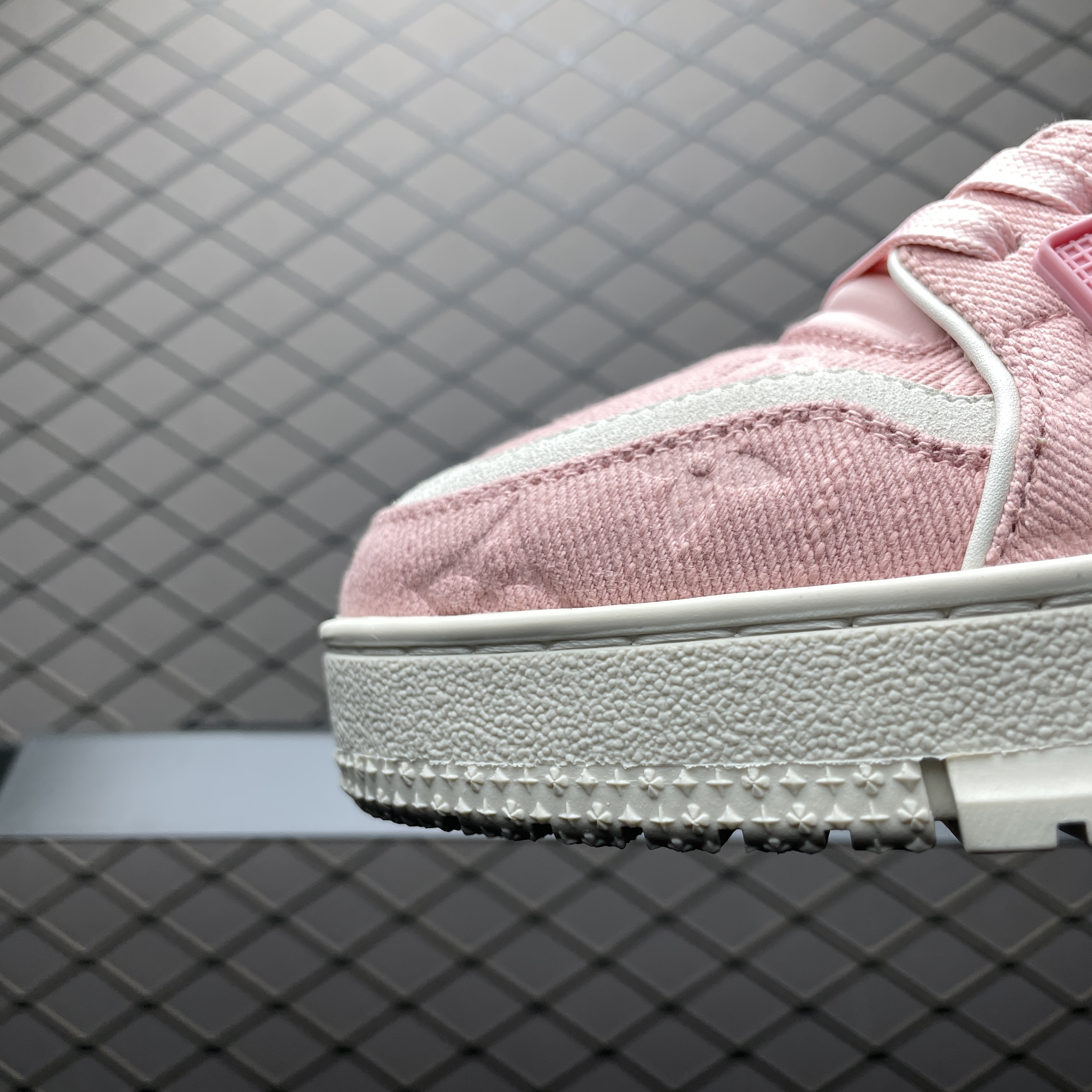 L X V TRAINER SNEAKERS detail 6