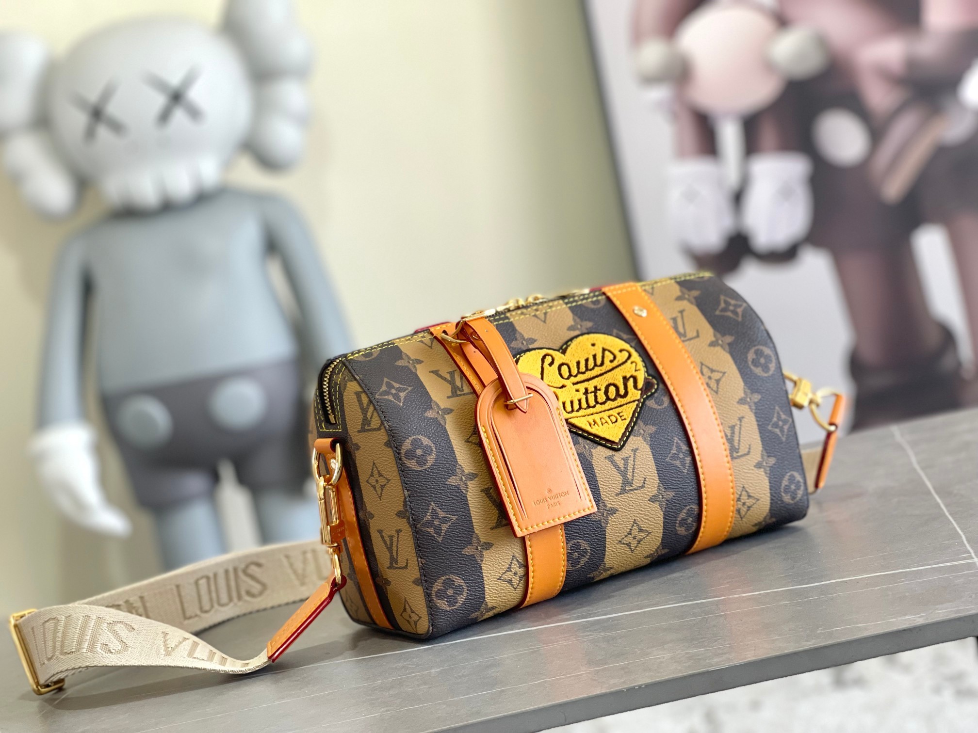 L X V City Keell M45963 Size：27x17x13cm