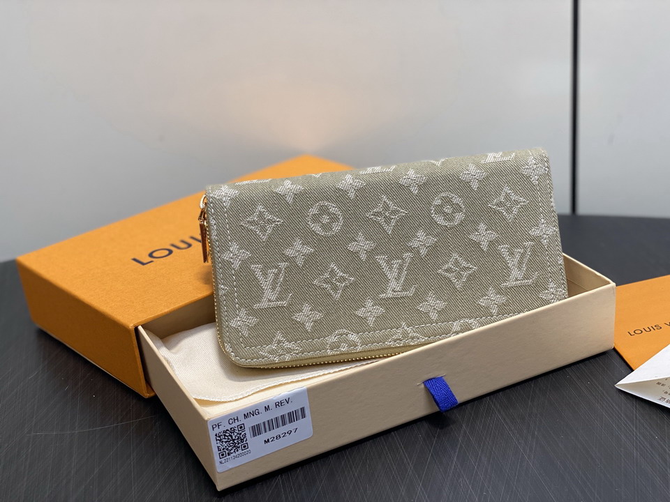 L X V Wallets(Multiple sizes) detail 20