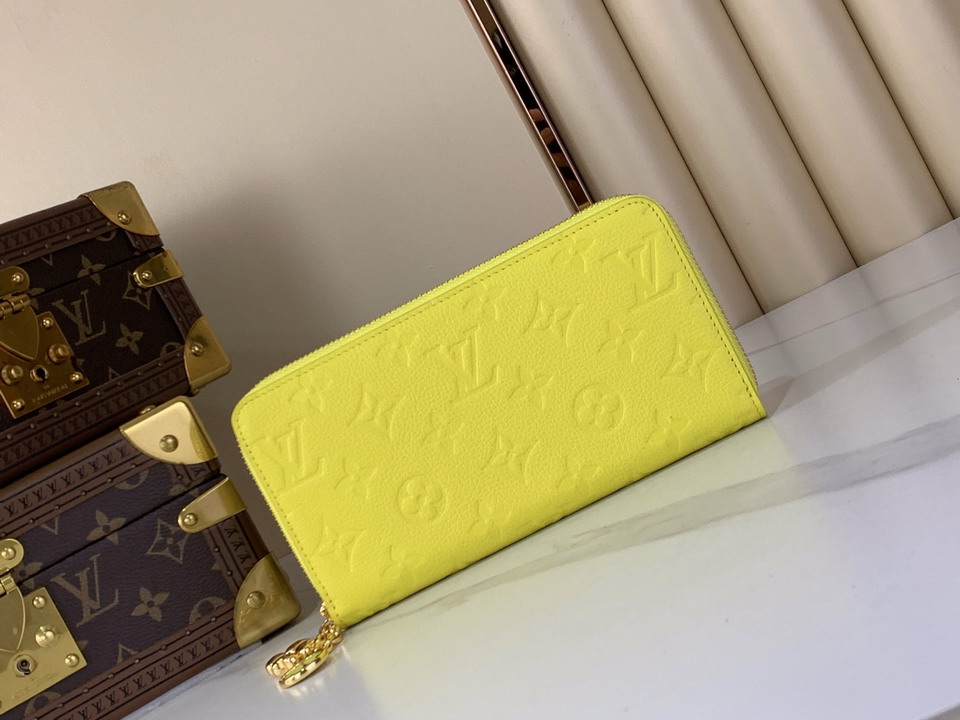L X V Wallets(Multiple sizes) detail 13
