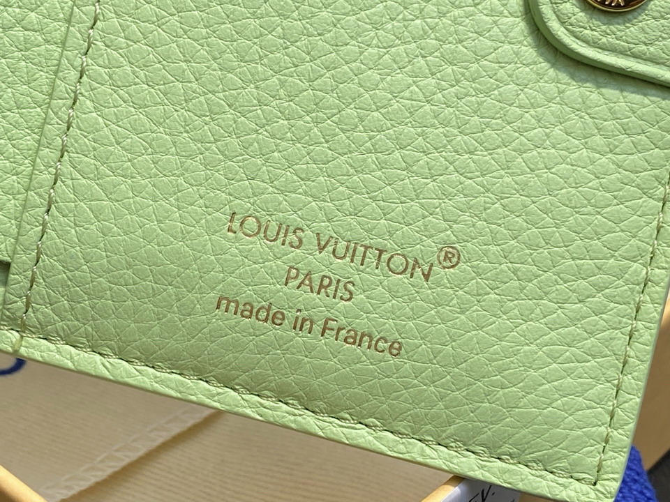 L X V Wallets(Multiple sizes) detail 9