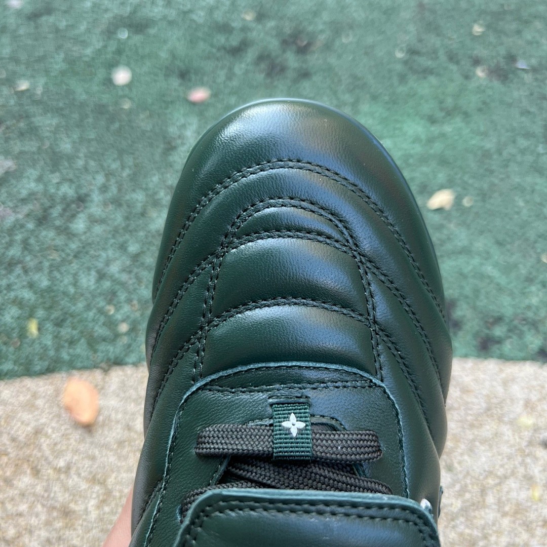 LOUIS VUITTON Footprint Soccer lv足球鞋墨绿 尺码：39-45   52