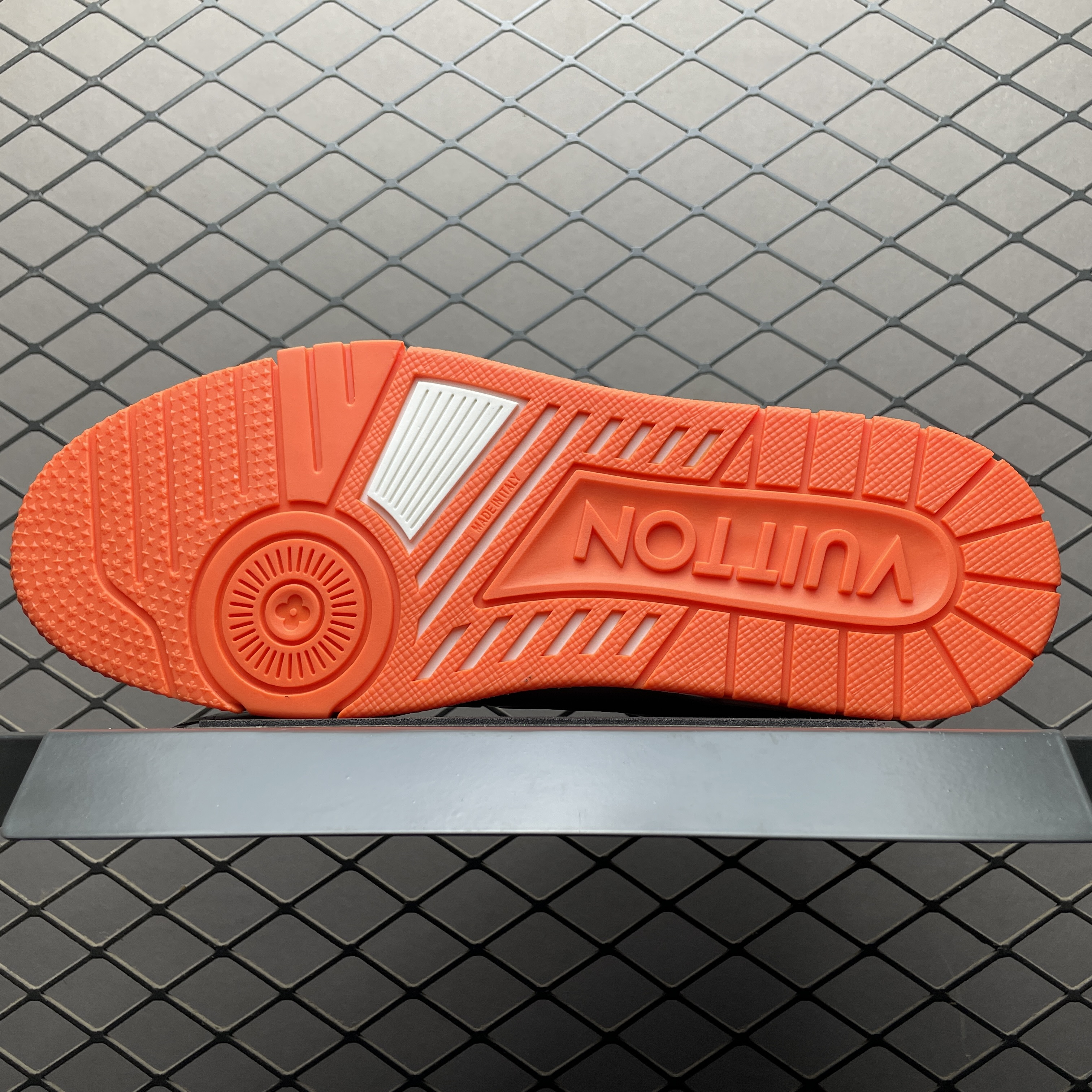 L X V TRAINER Sneakers detail 5