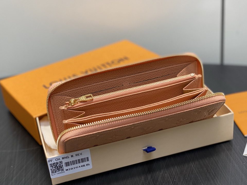 L X V Wallets(Multiple sizes) detail 41