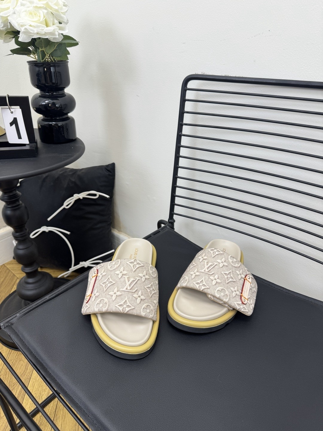 L X V SLIPPERS（Multiple colors） detail 19