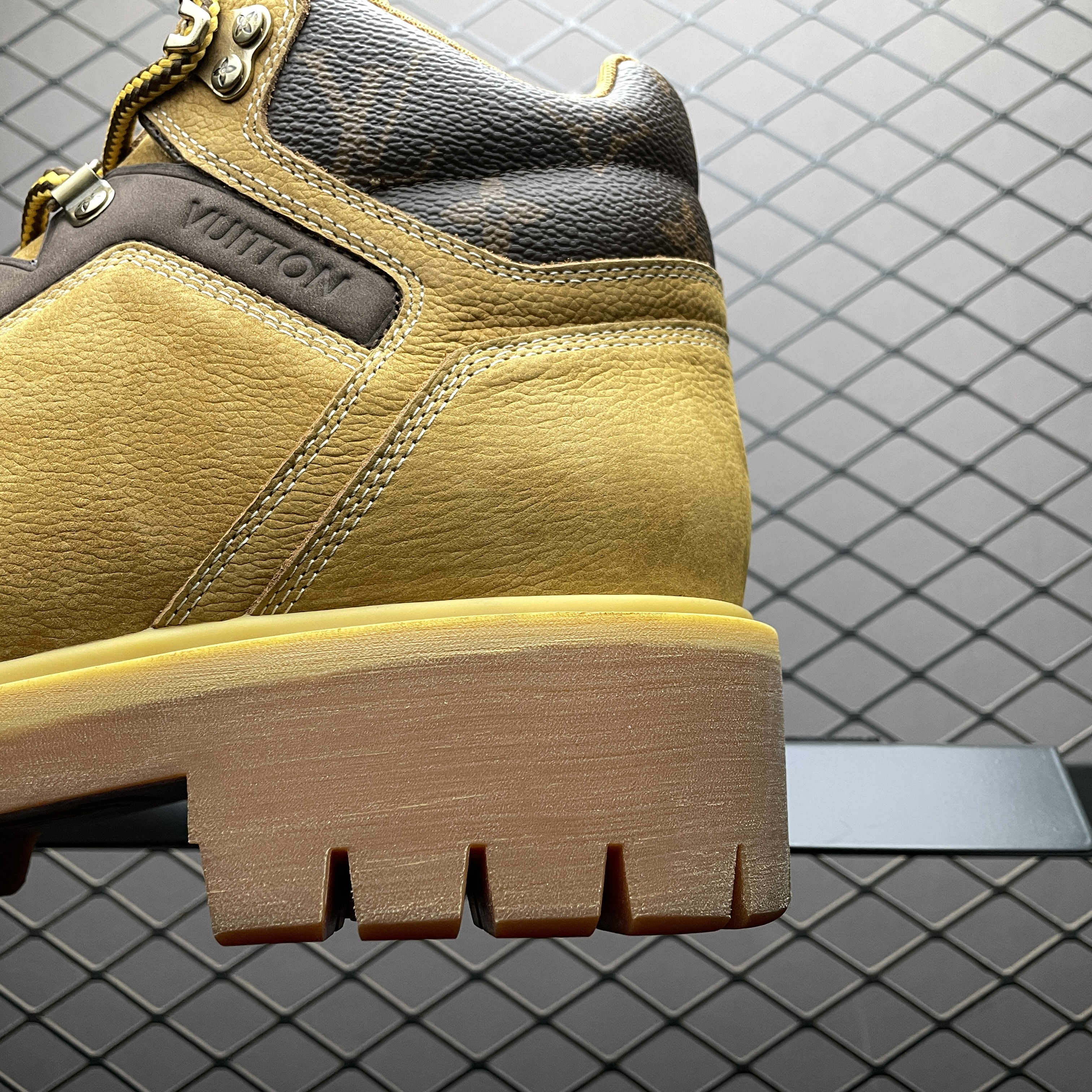 L X V REMIX BOOTS detail 4