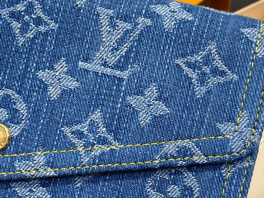 L X V Wallets(Multiple sizes) detail 6