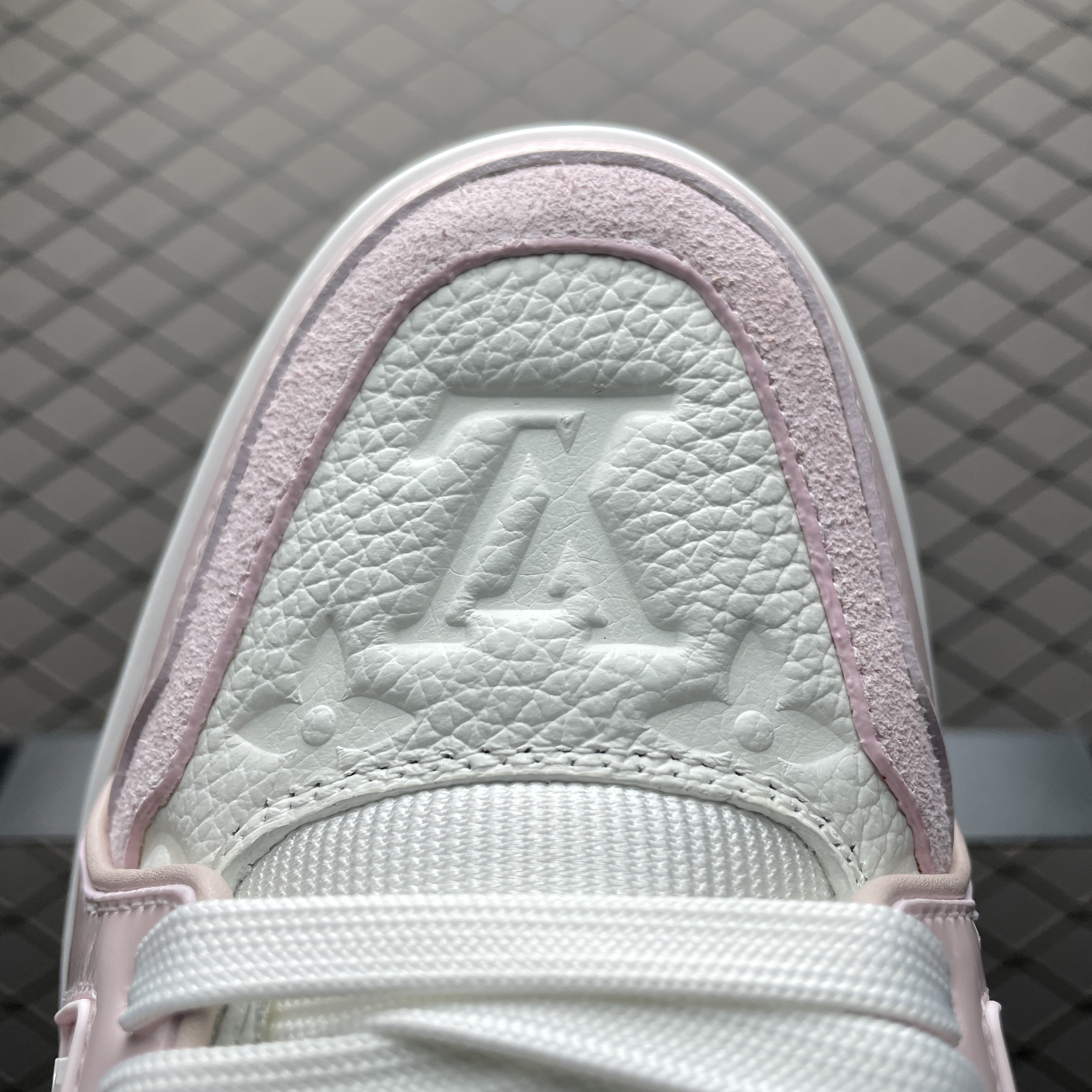 L X V TRAINER Sneaker detail 7