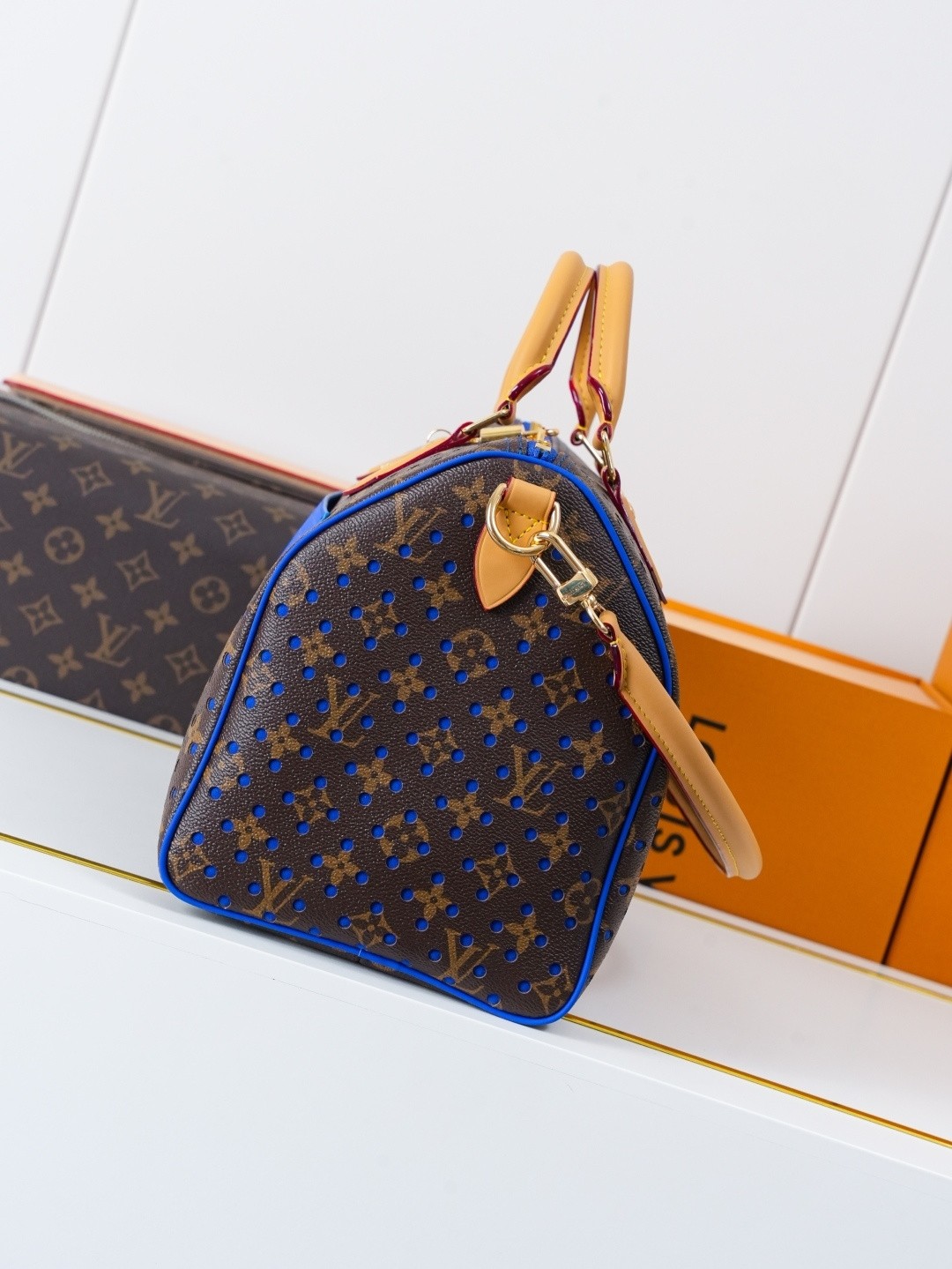 L X V Speedy soft 30 M29143 21x17x30cm detail 2
