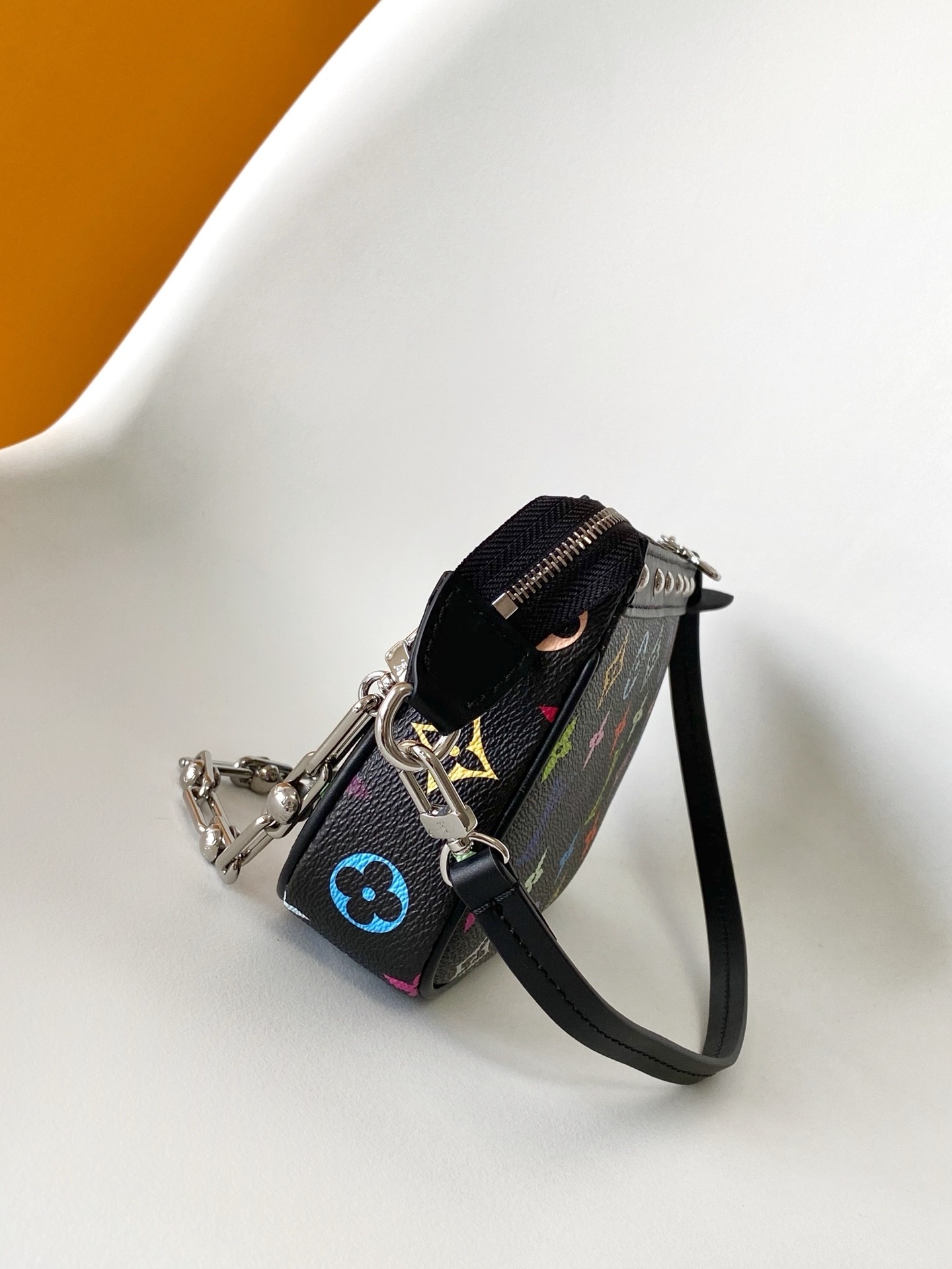 L X V x TM POCHETTE ACCESSOIRES M13404/M13663 13x4x22cm(Multiple colors) detail 4