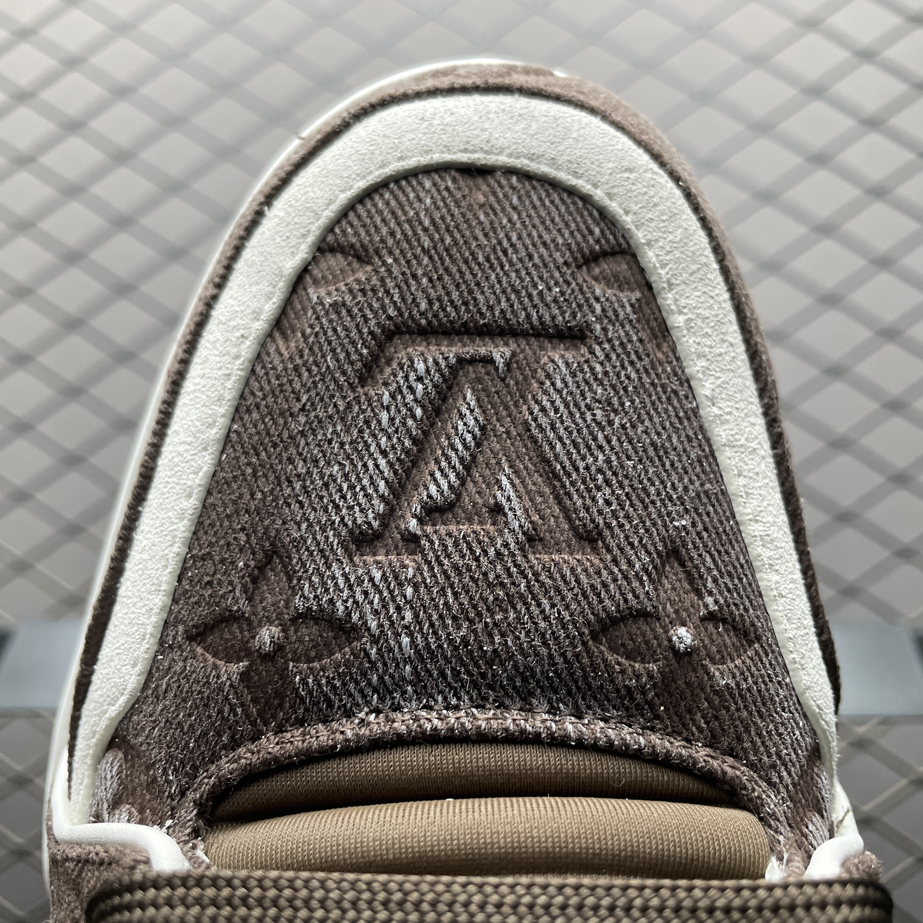 L X V TRAINER SNEAKERS detail 8