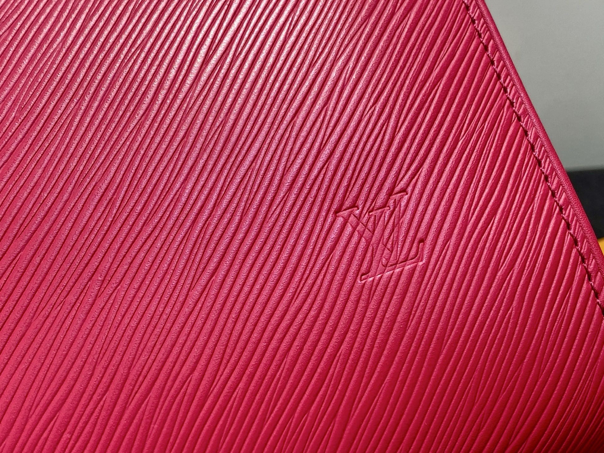L X V Speedy soft 30 M29096 21x17x30cm detail 14