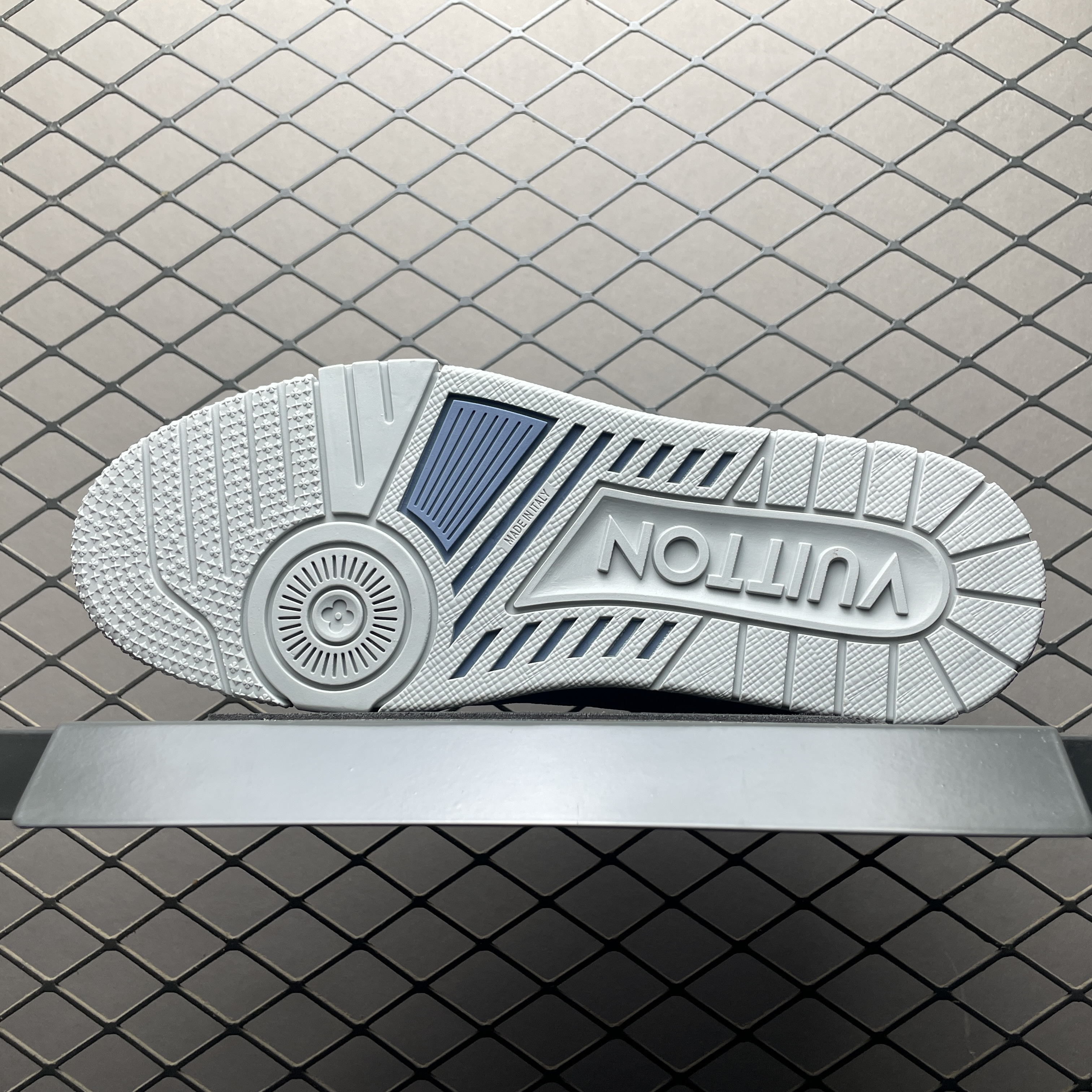 L X V TRAINER Sneaker detail 5